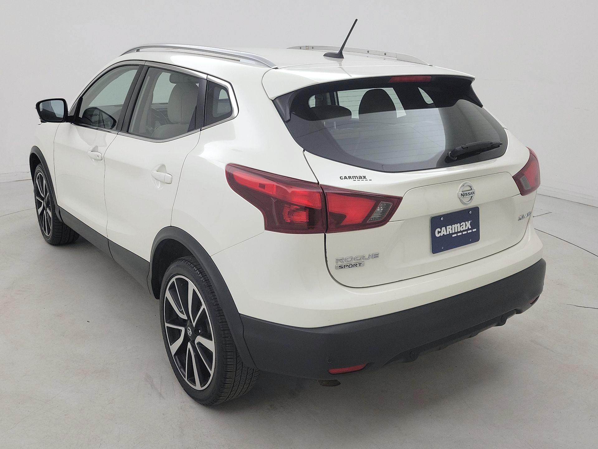 Thumbnail: 2019 Nissan Rogue Sport - 7