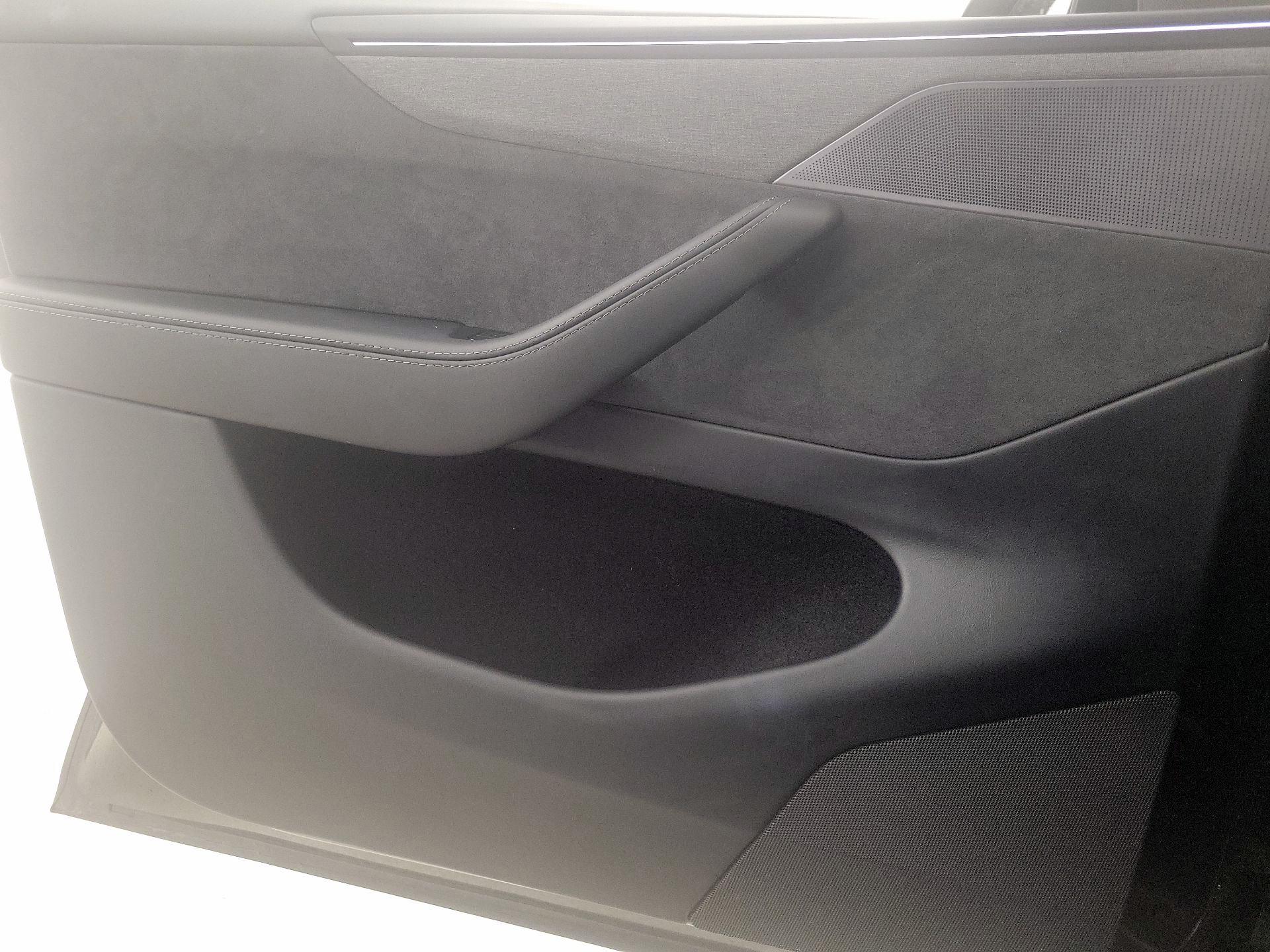 Thumbnail: 2026 Tesla Model Y - 12