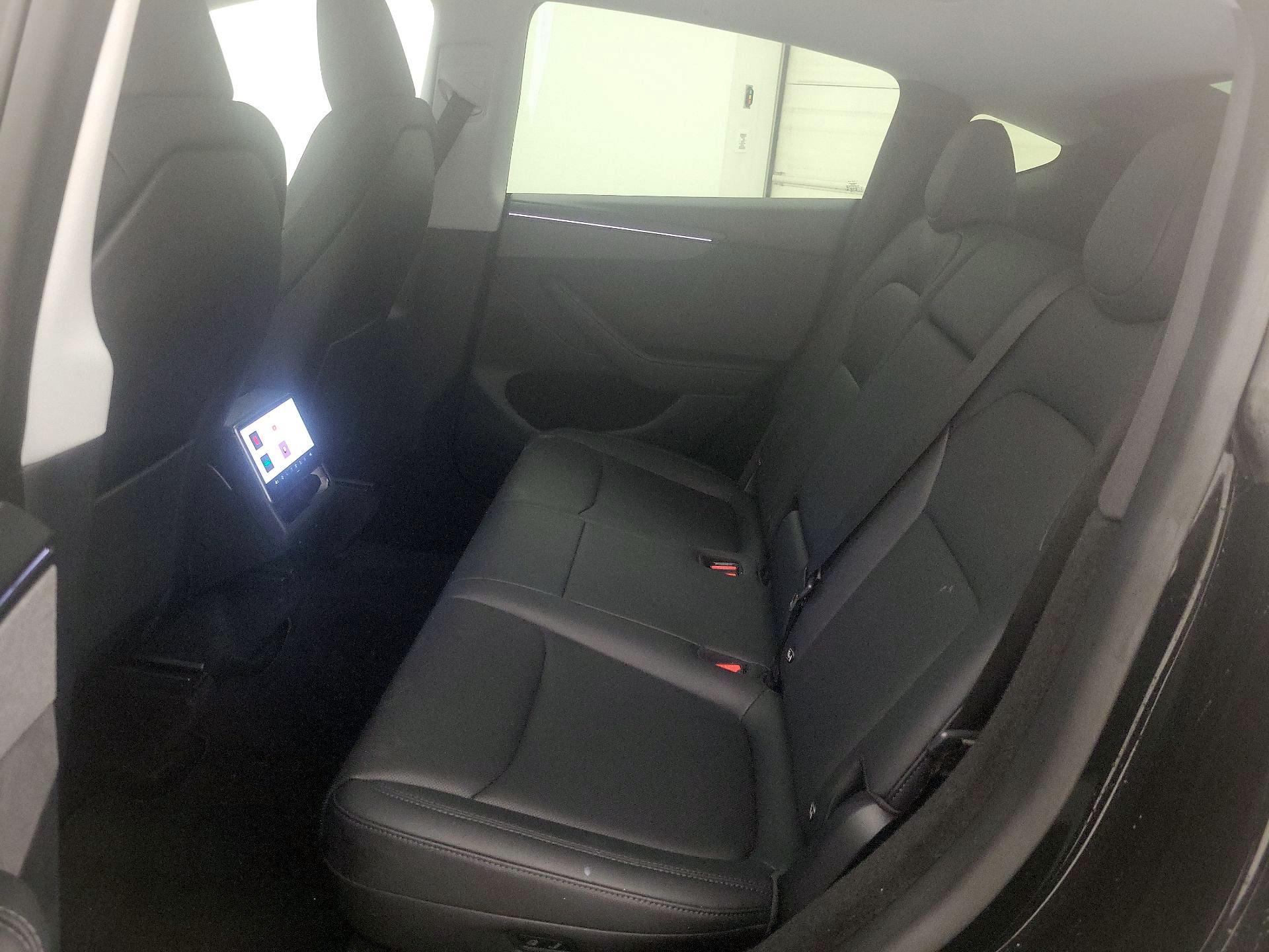 Thumbnail: 2026 Tesla Model Y - 19