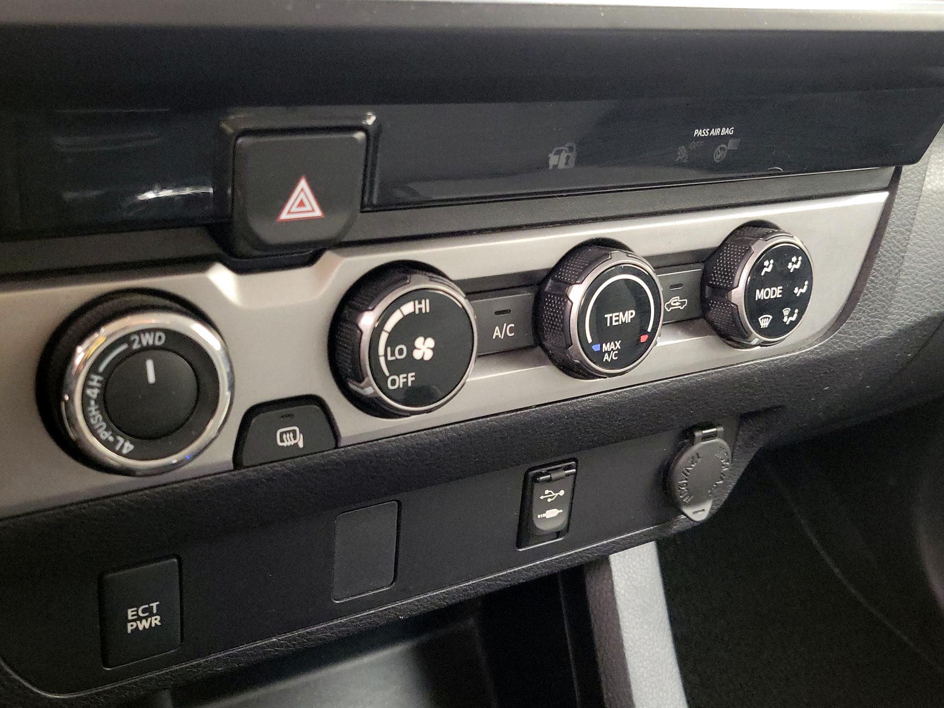 Thumbnail: 2018 Toyota Tacoma - 16