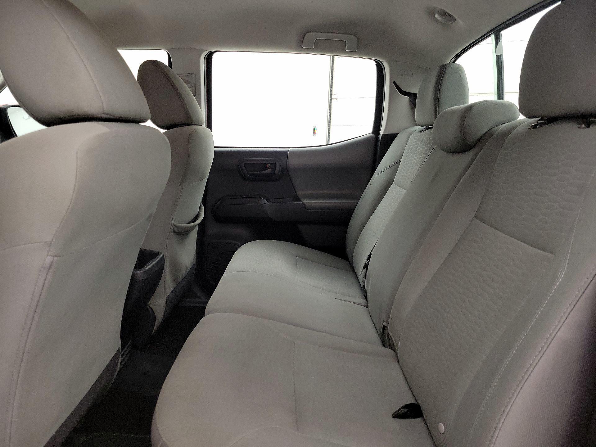 Thumbnail: 2018 Toyota Tacoma - 19