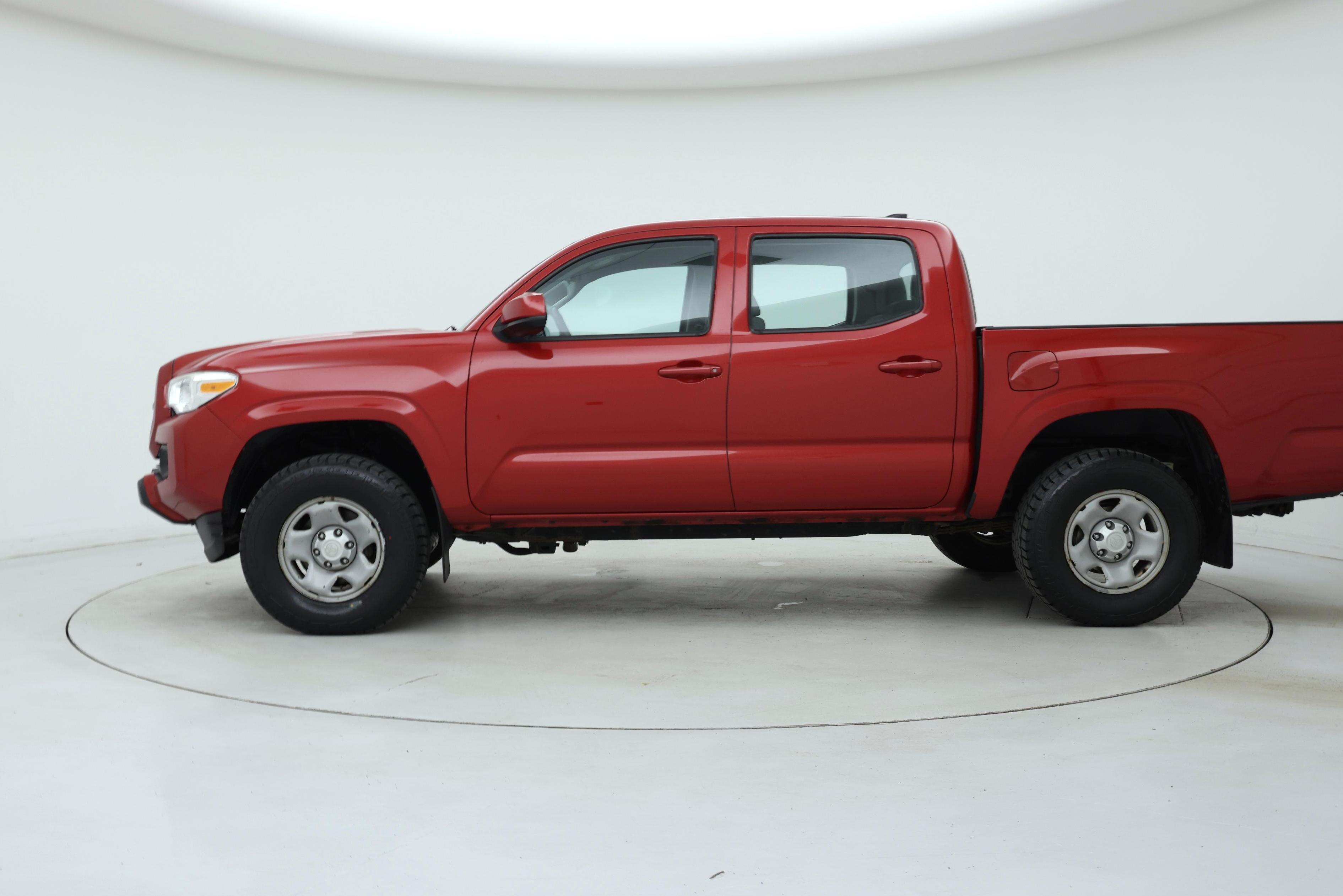 Thumbnail: 2018 Toyota Tacoma - 3