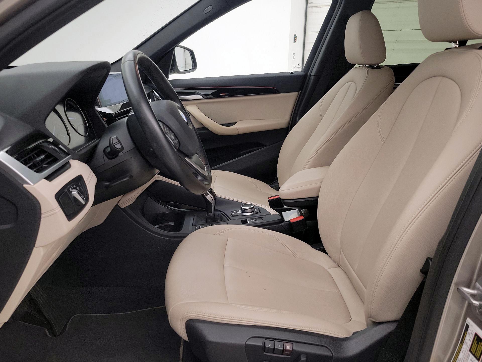 Thumbnail: 2022 BMW X1 - 11