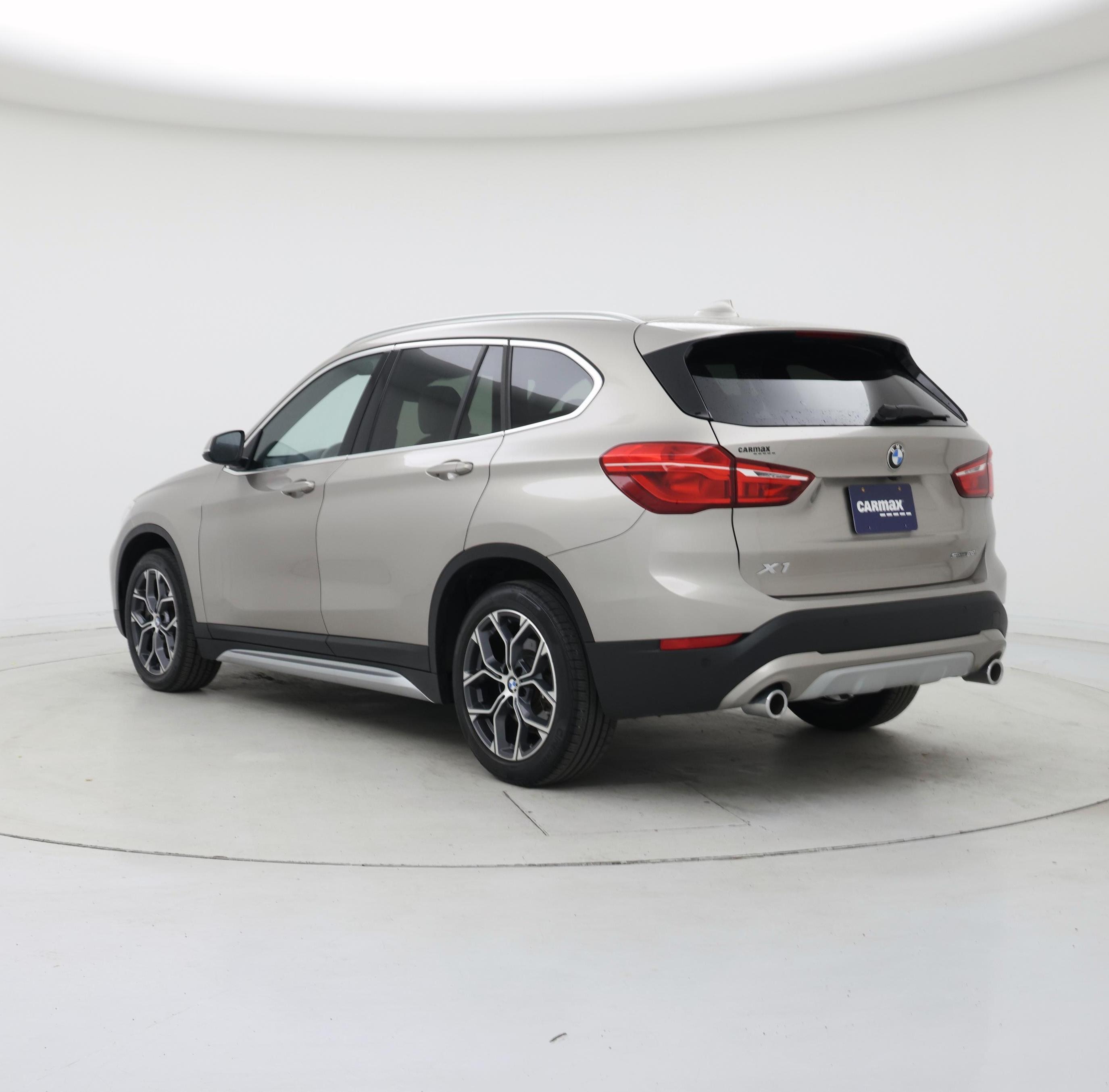 Thumbnail: 2022 BMW X1 - 2