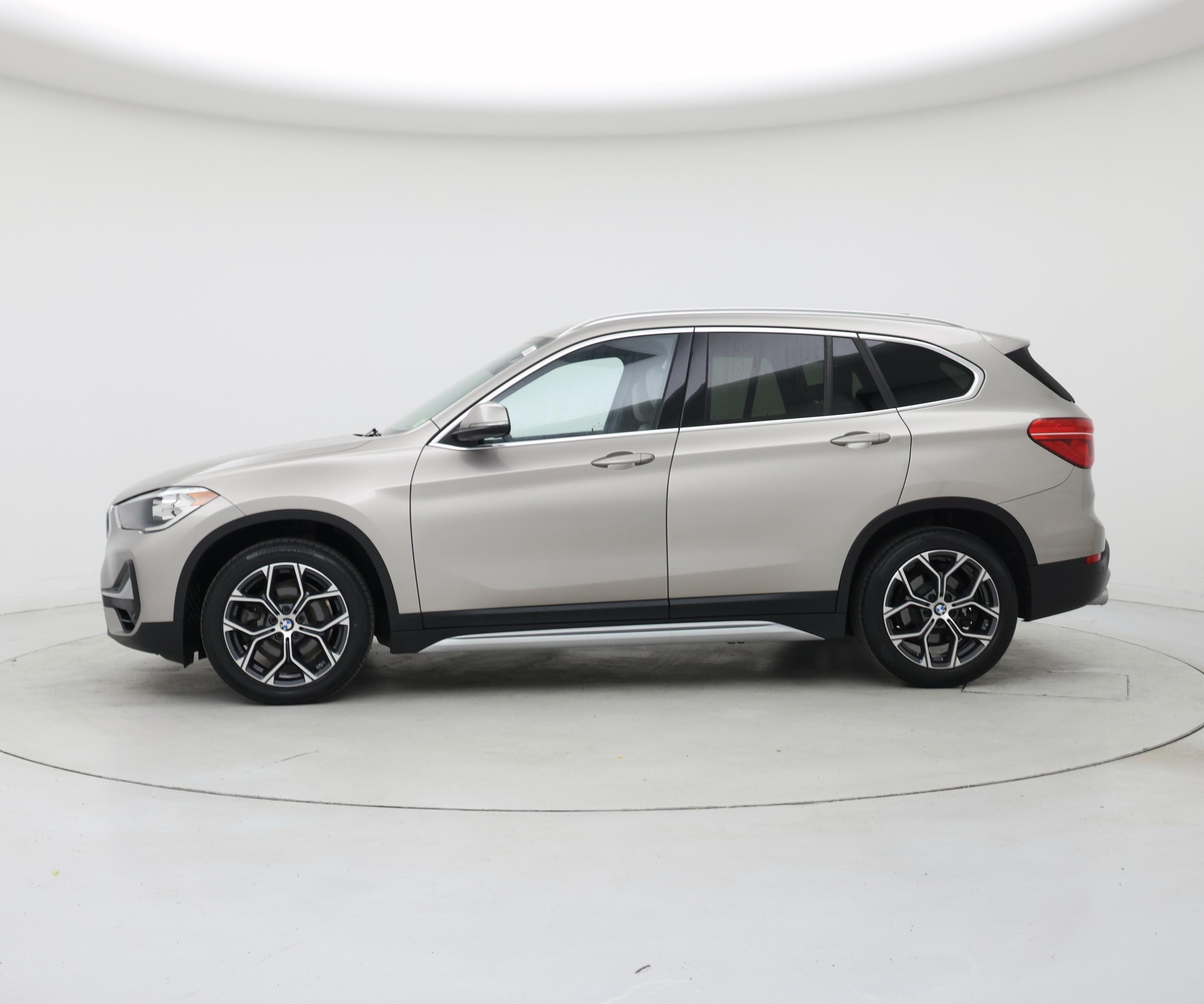 Thumbnail: 2022 BMW X1 - 3