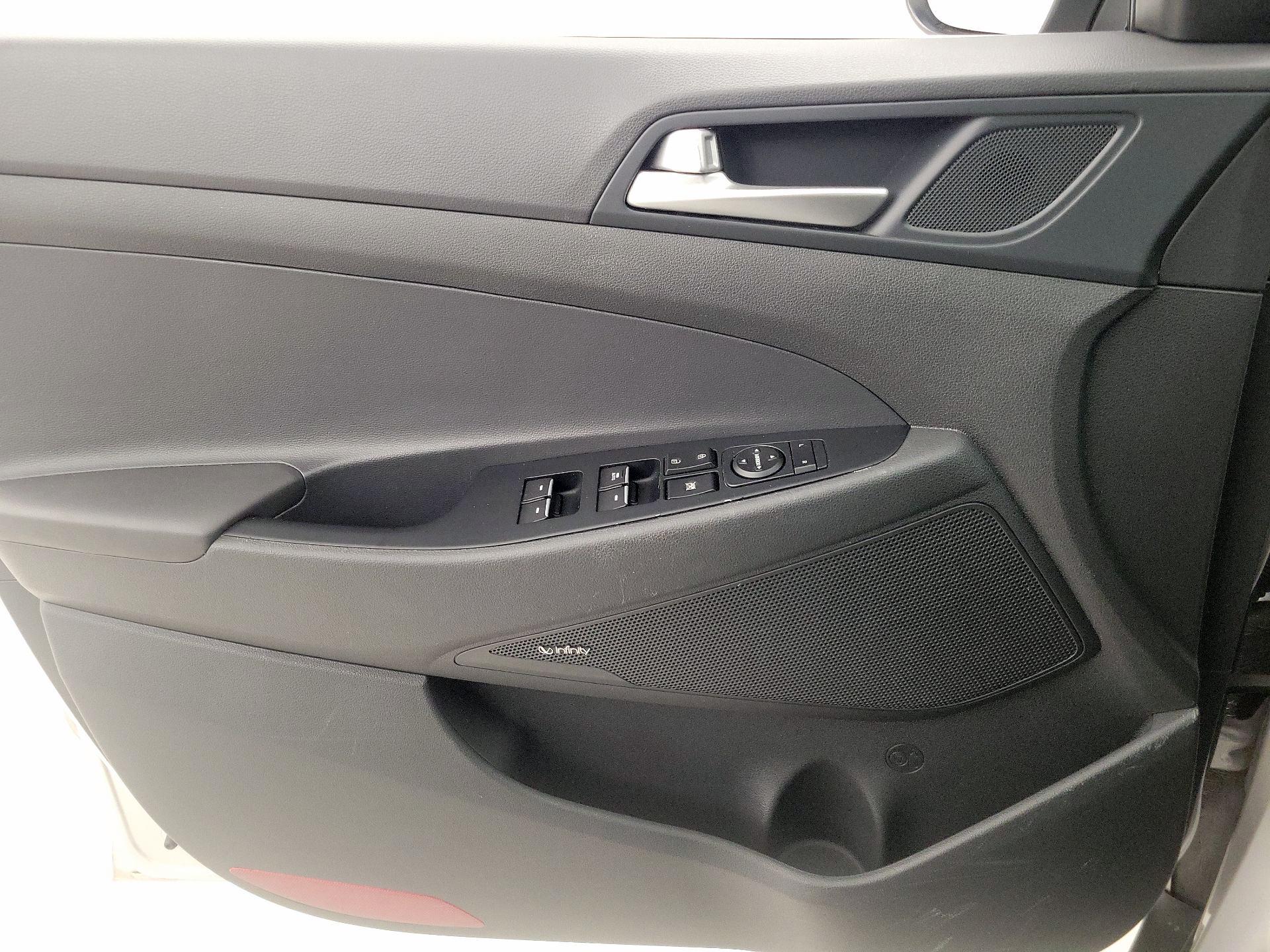 Thumbnail: 2020 Hyundai Tucson - 12