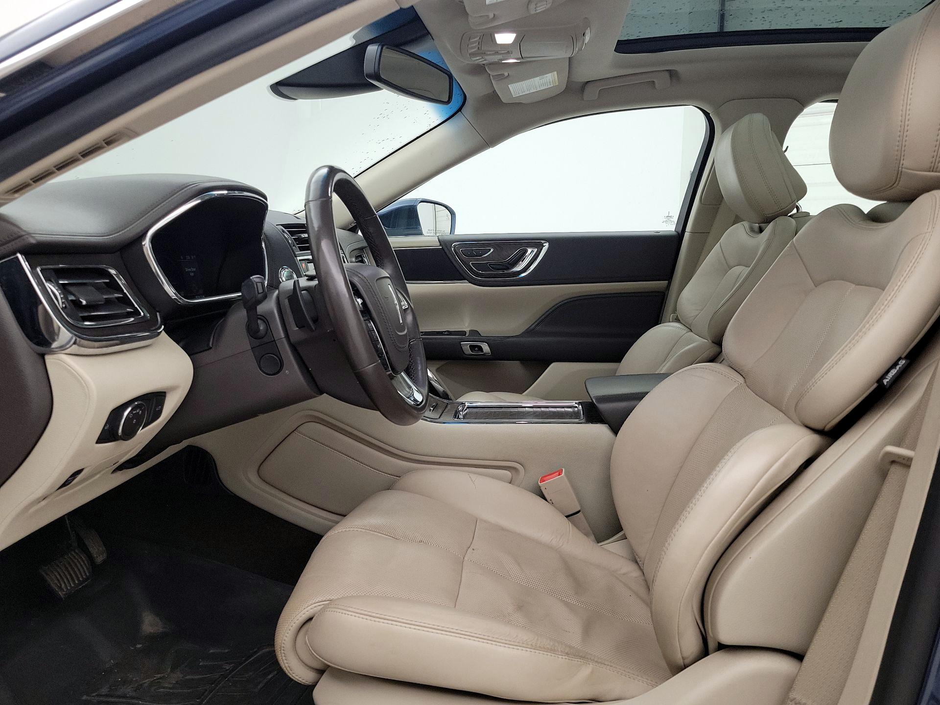 Thumbnail: 2019 Lincoln Continental - 11