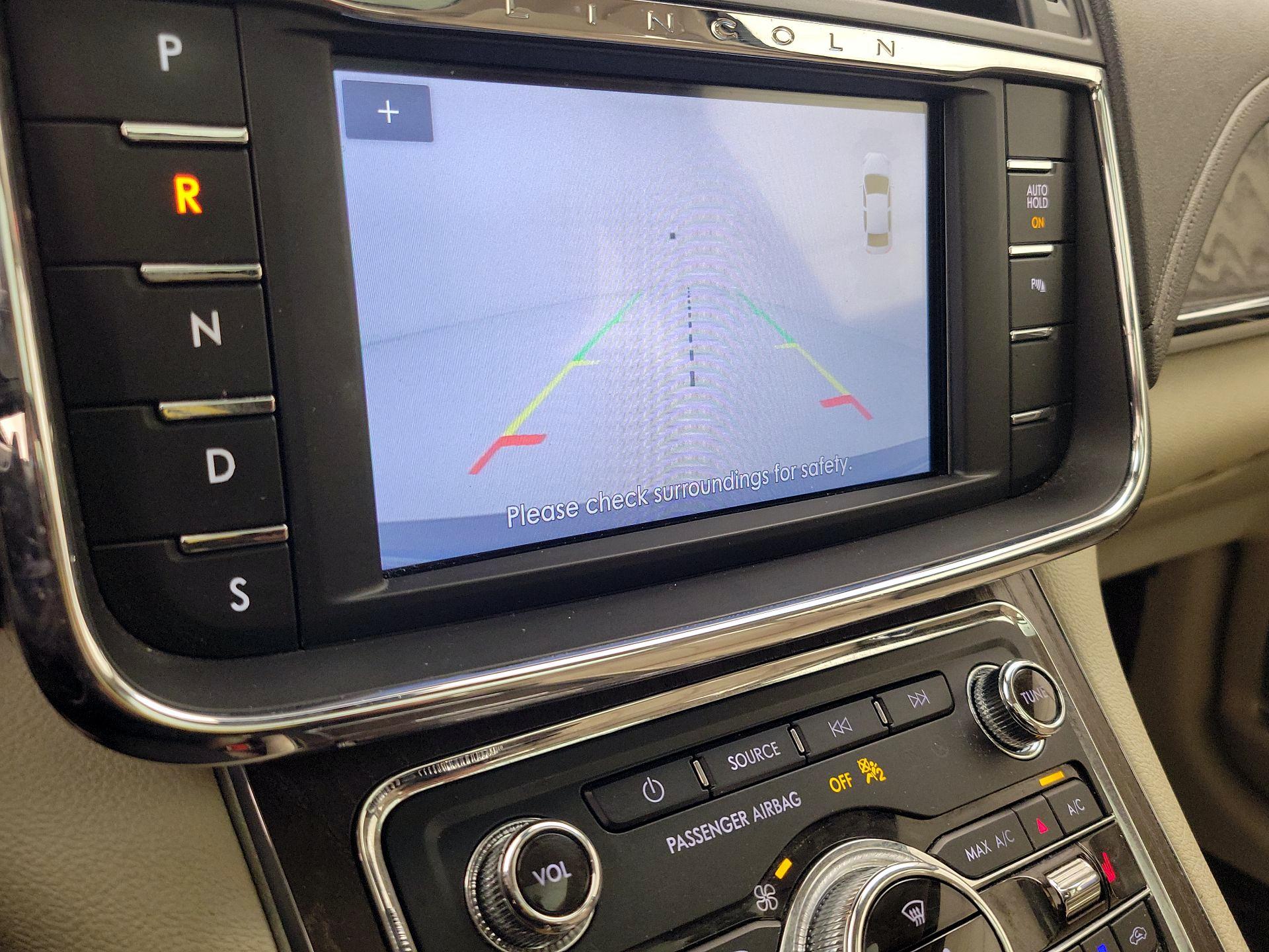 Thumbnail: 2019 Lincoln Continental - 15