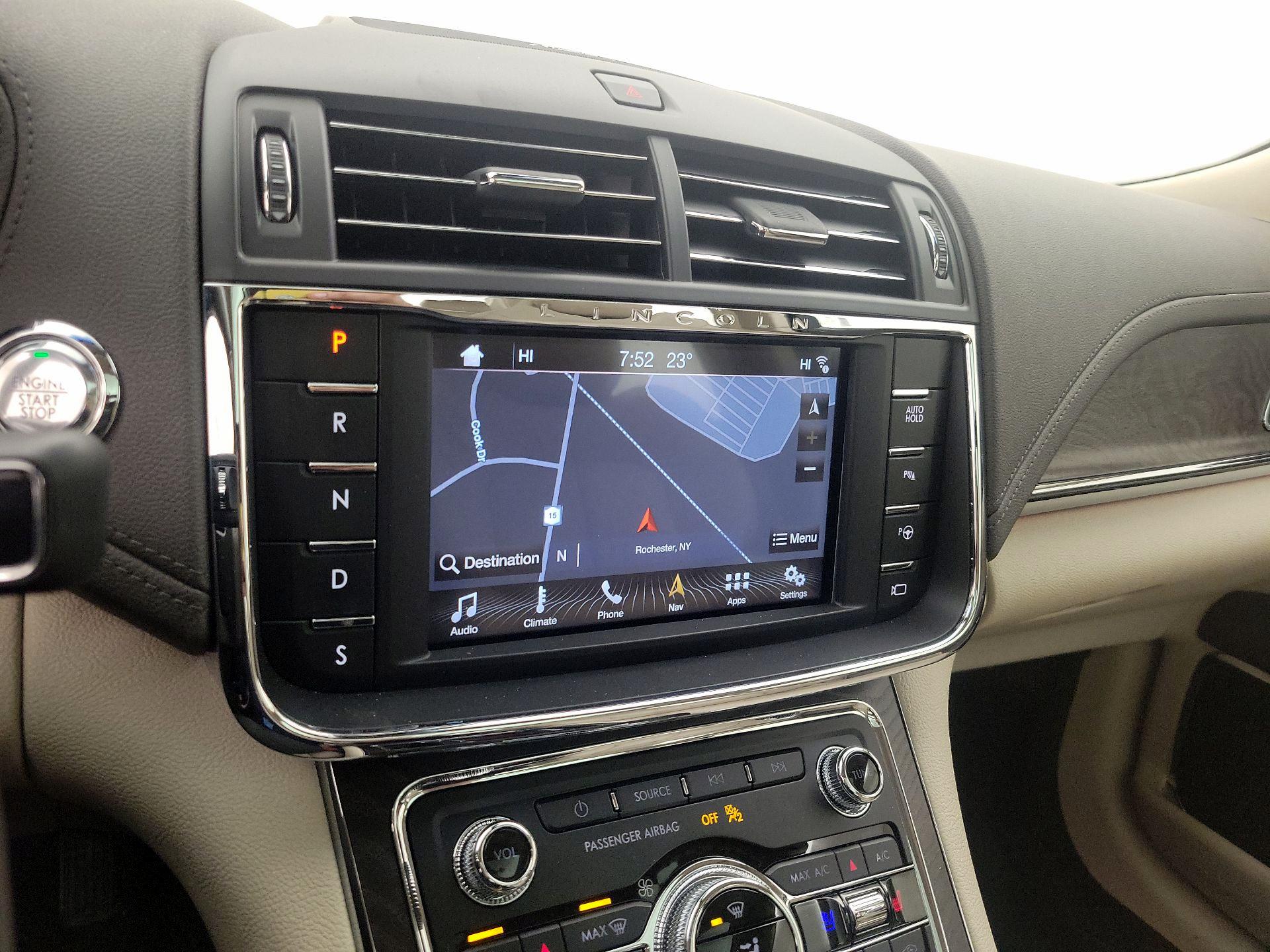 Thumbnail: 2017 Lincoln Continental - 12