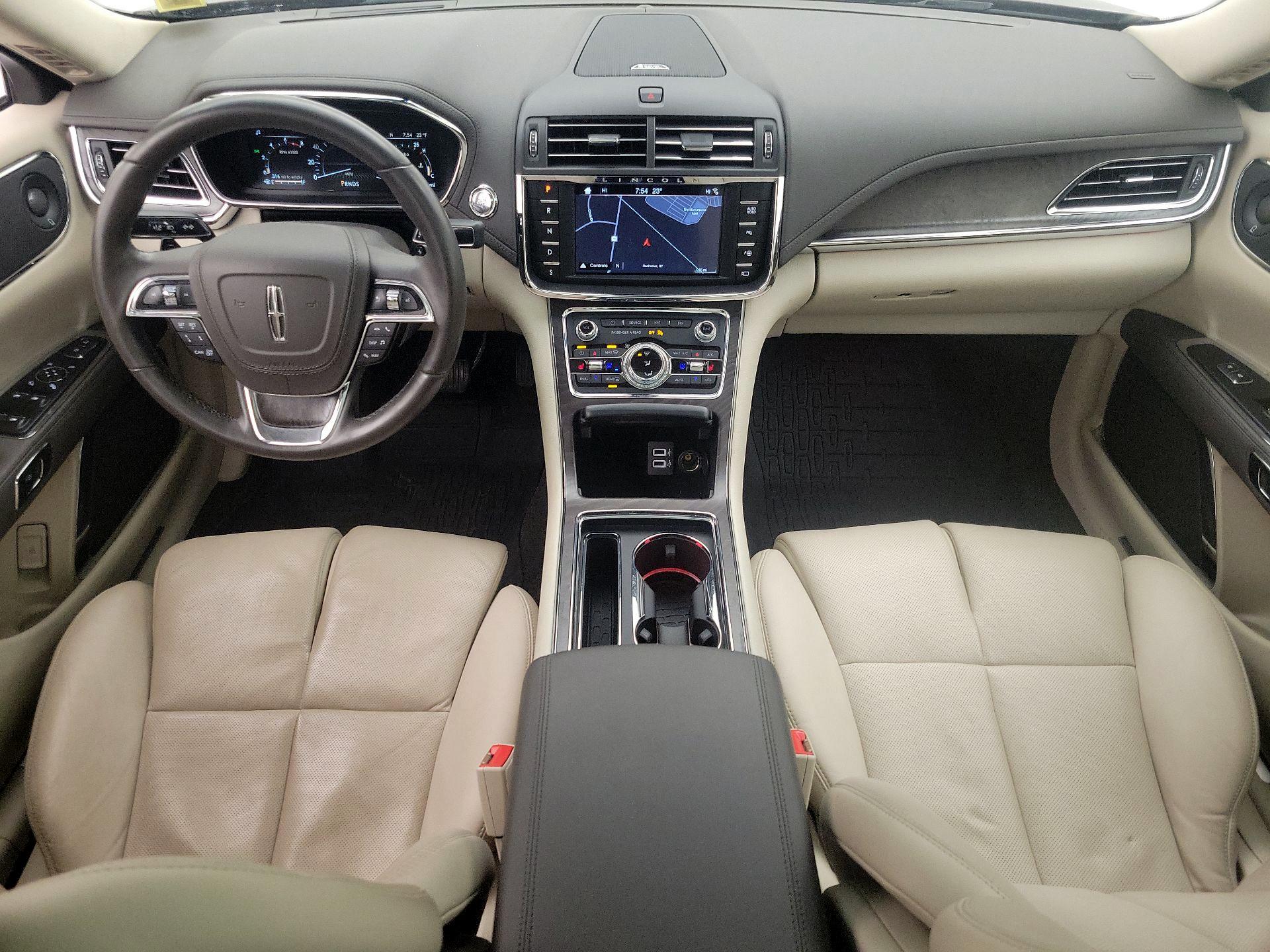 Thumbnail: 2017 Lincoln Continental - 8