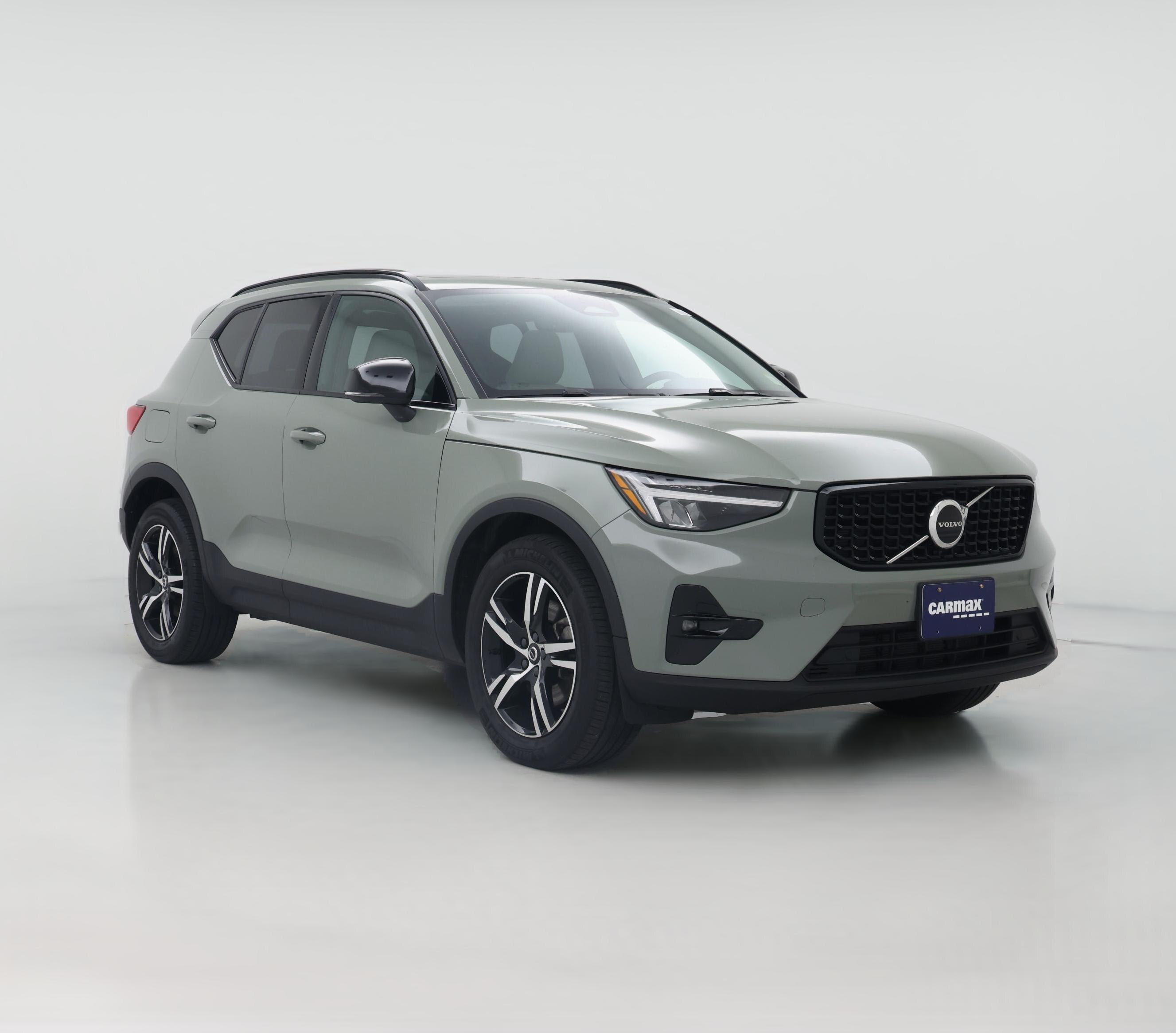 Thumbnail: 2023 Volvo XC40 - 1