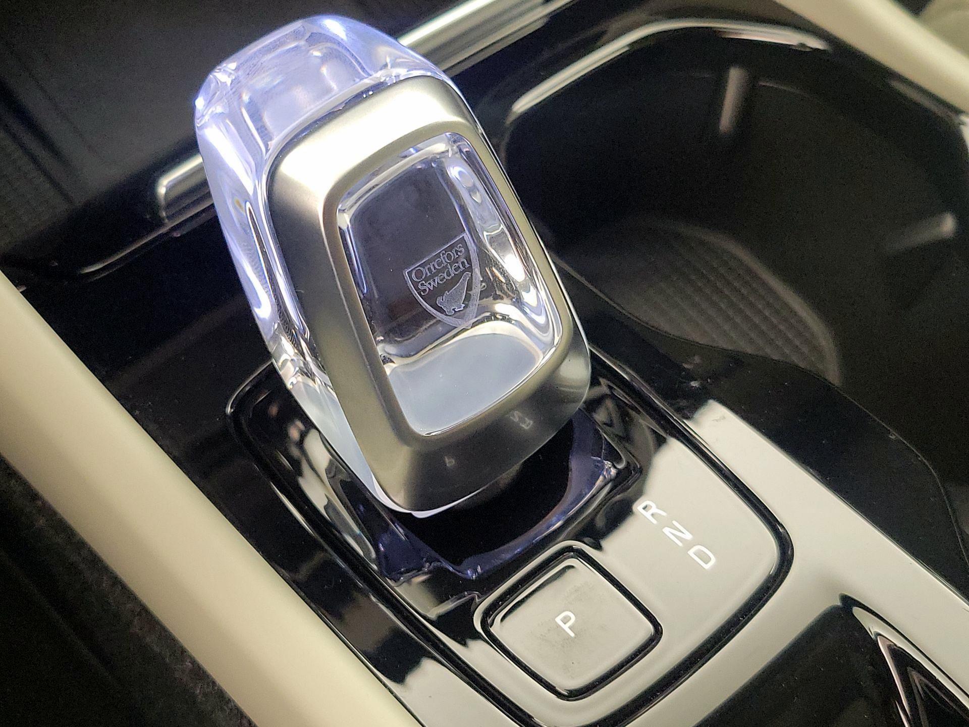 Thumbnail: 2023 Volvo XC40 - 18