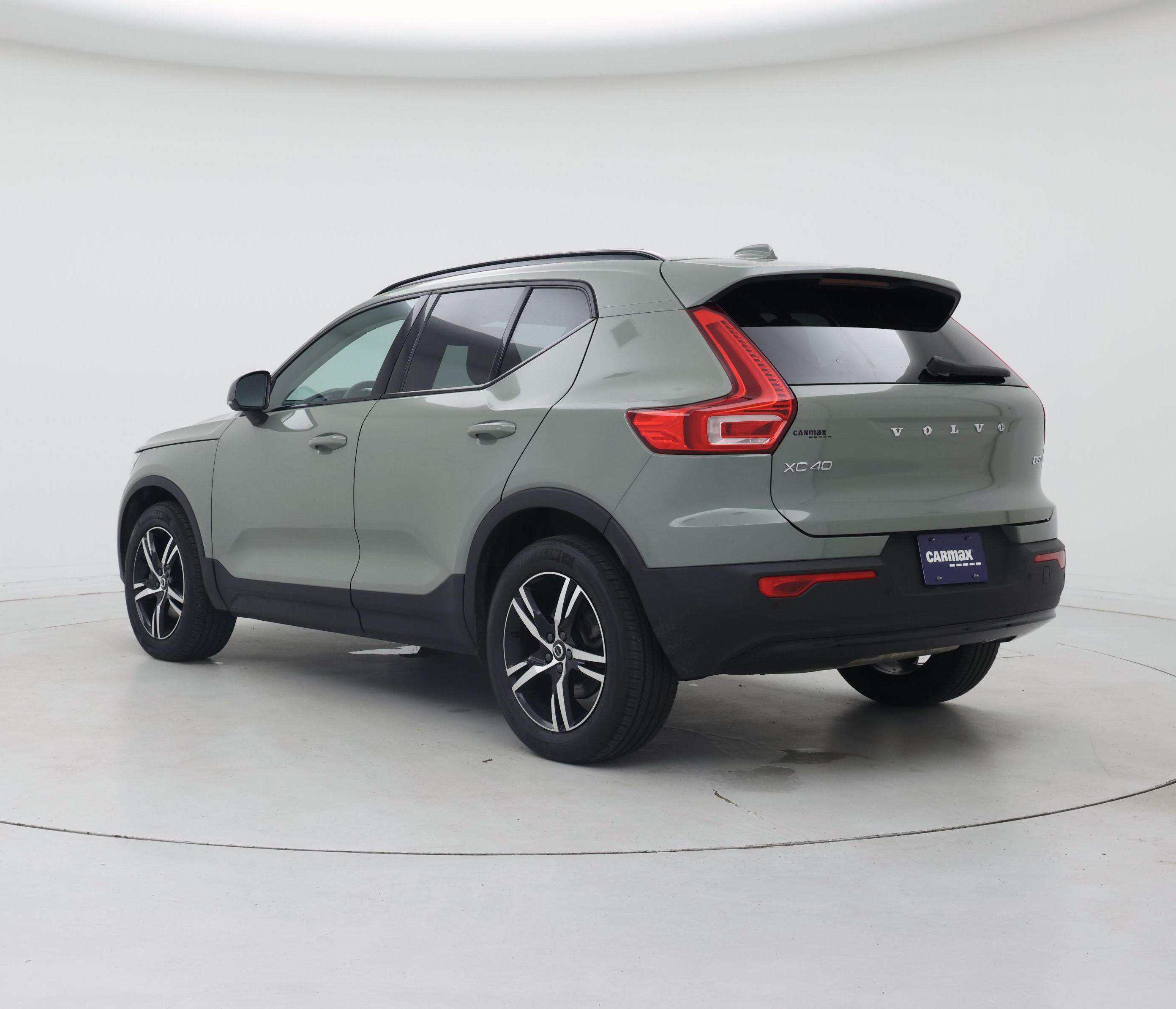 Thumbnail: 2023 Volvo XC40 - 2