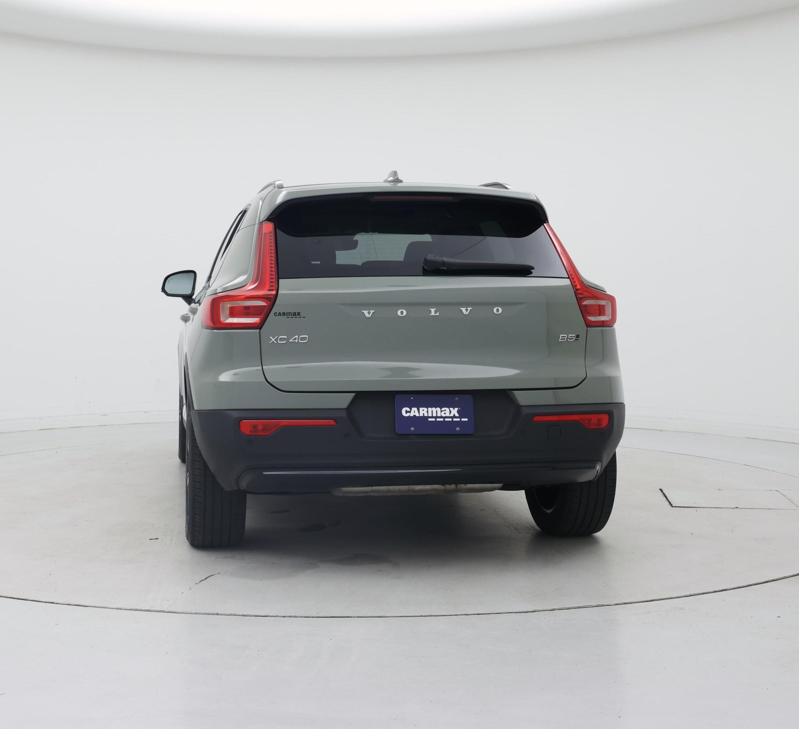 Thumbnail: 2023 Volvo XC40 - 6