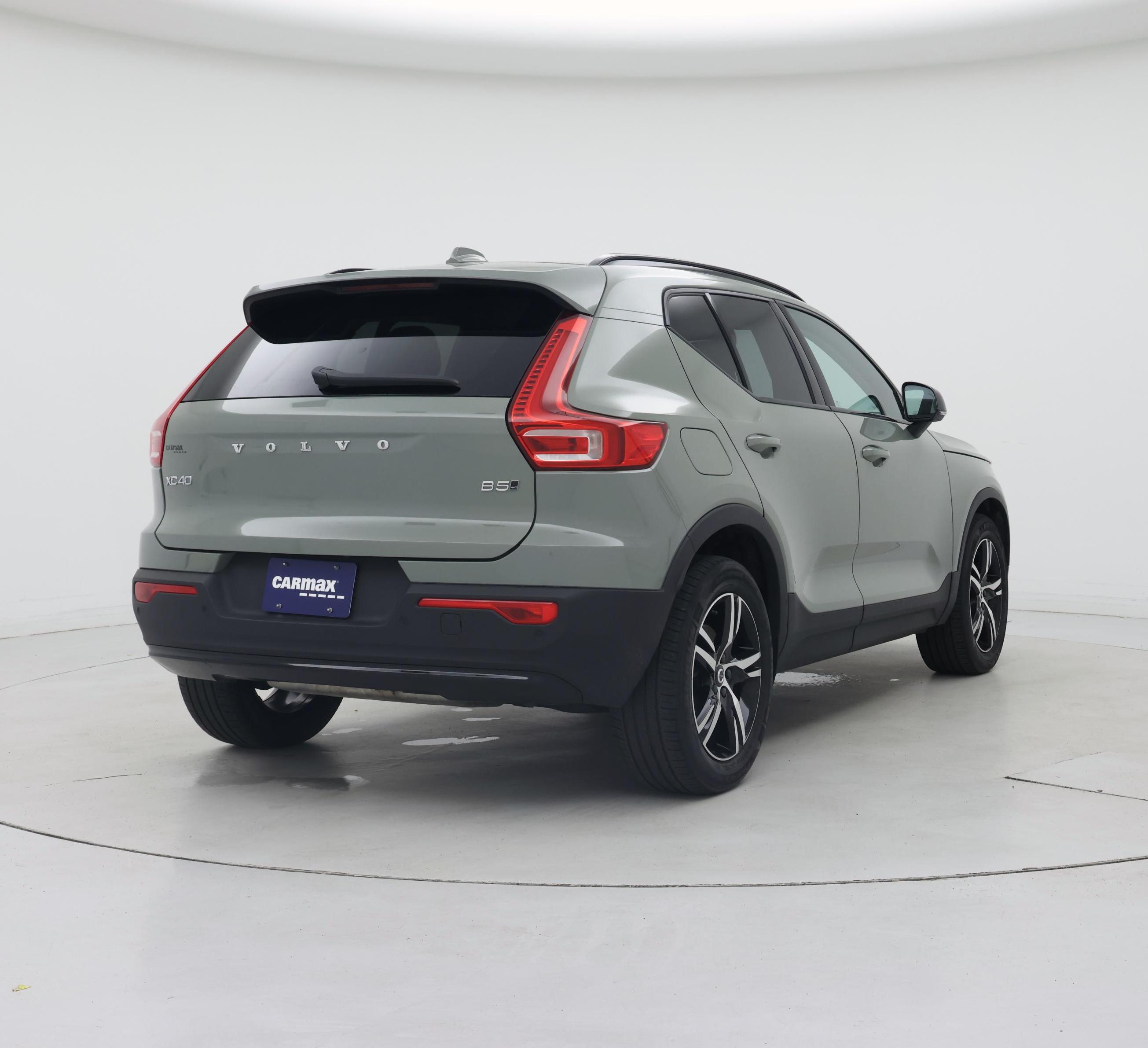 Thumbnail: 2023 Volvo XC40 - 8
