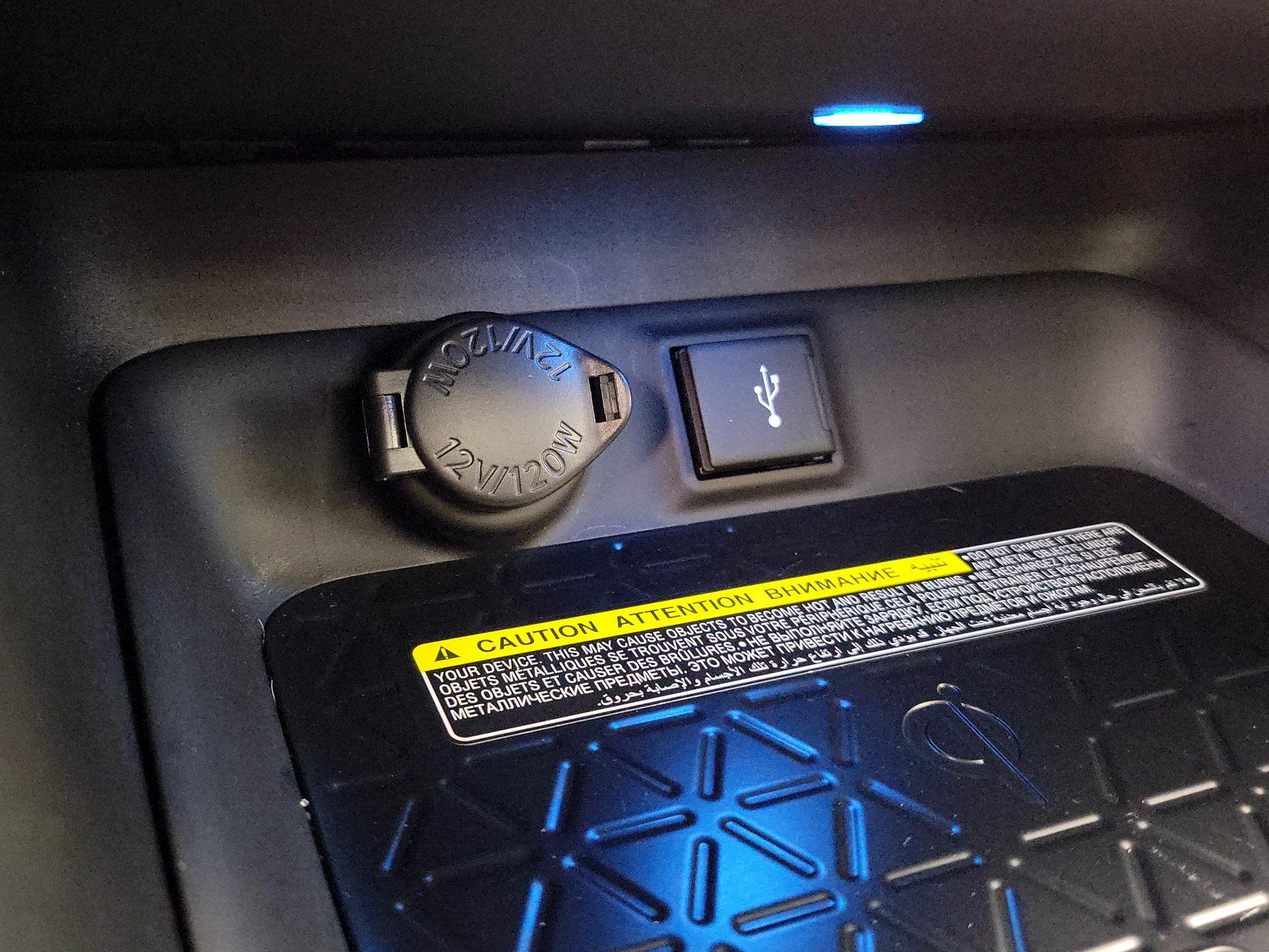 Thumbnail: 2021 Toyota RAV4 - 19