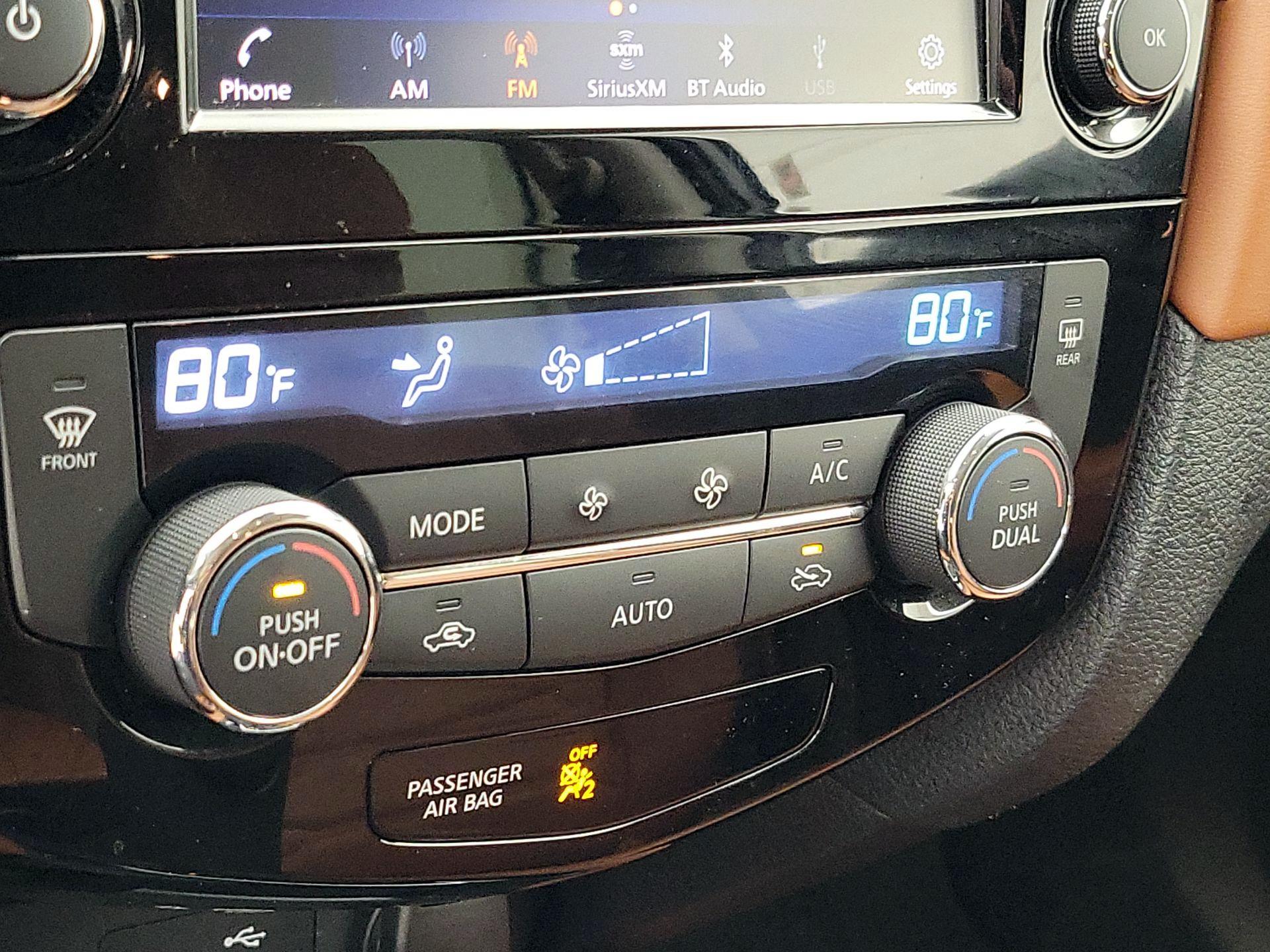 Thumbnail: 2019 Nissan Rogue - 16