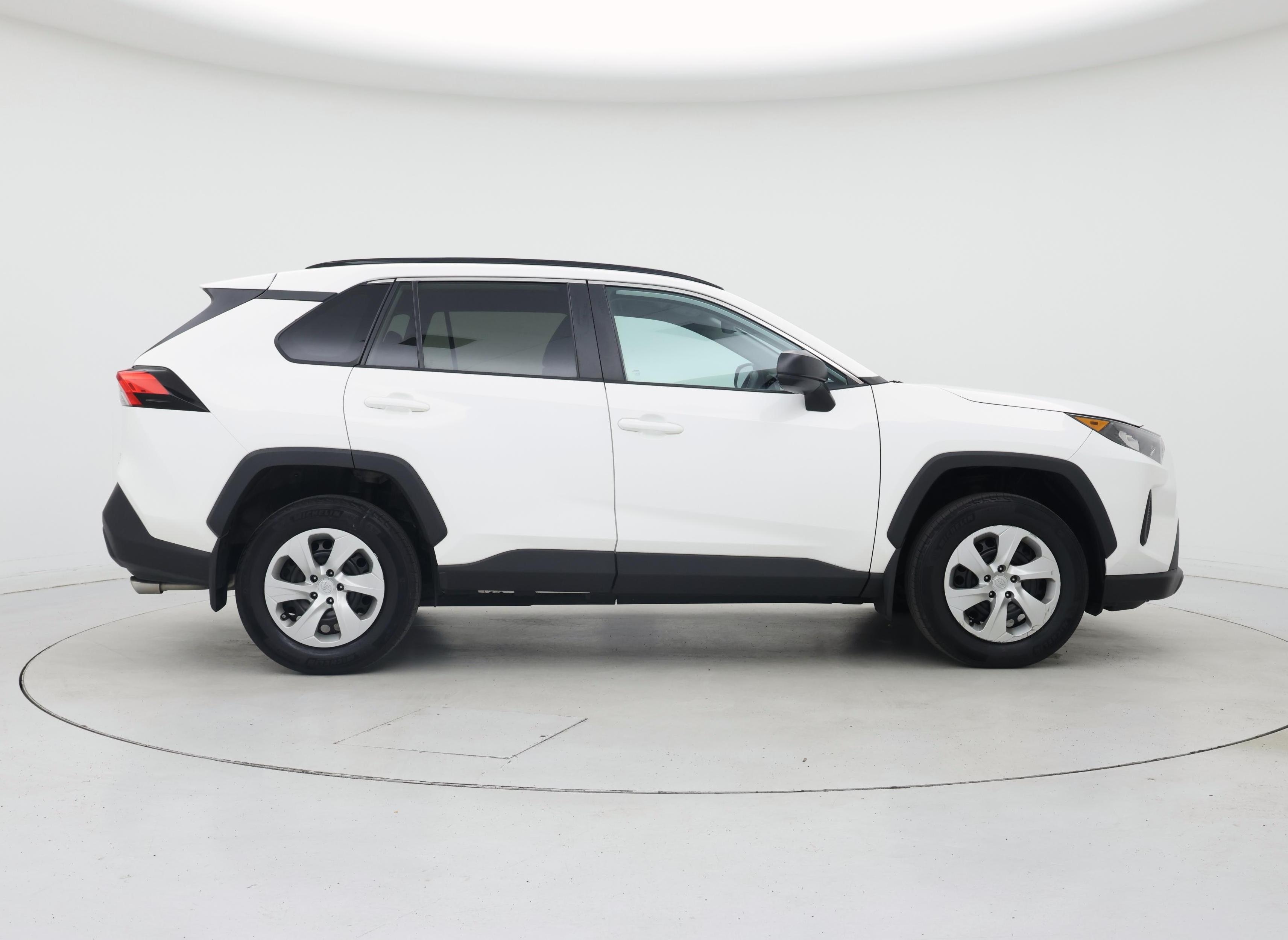 Thumbnail: 2019 Toyota RAV4 - 7