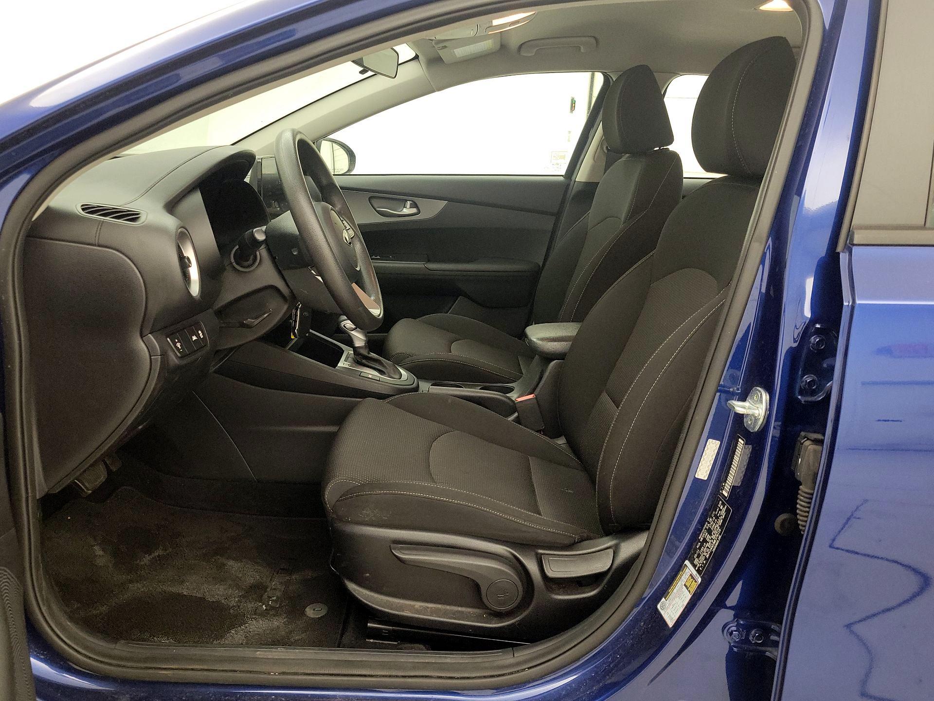 Thumbnail: 2021 Kia Forte - 11