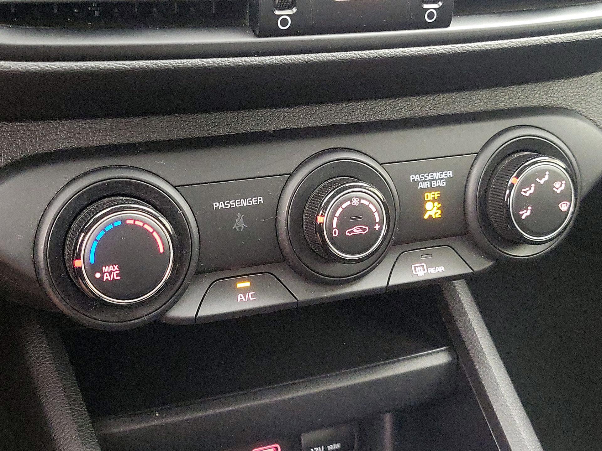 Thumbnail: 2021 Kia Forte - 16