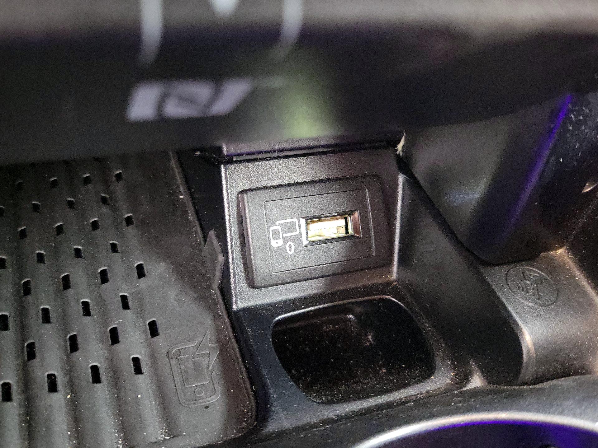 Thumbnail: 2019 Mercedes-Benz E-Class - 19