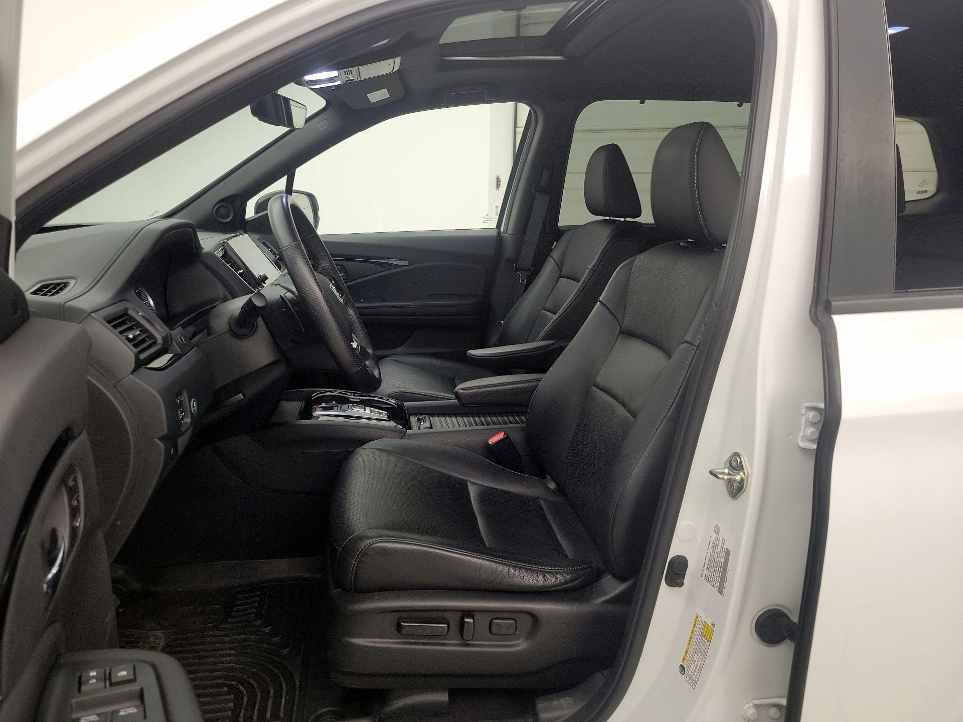 Thumbnail: 2020 Honda Passport - 11