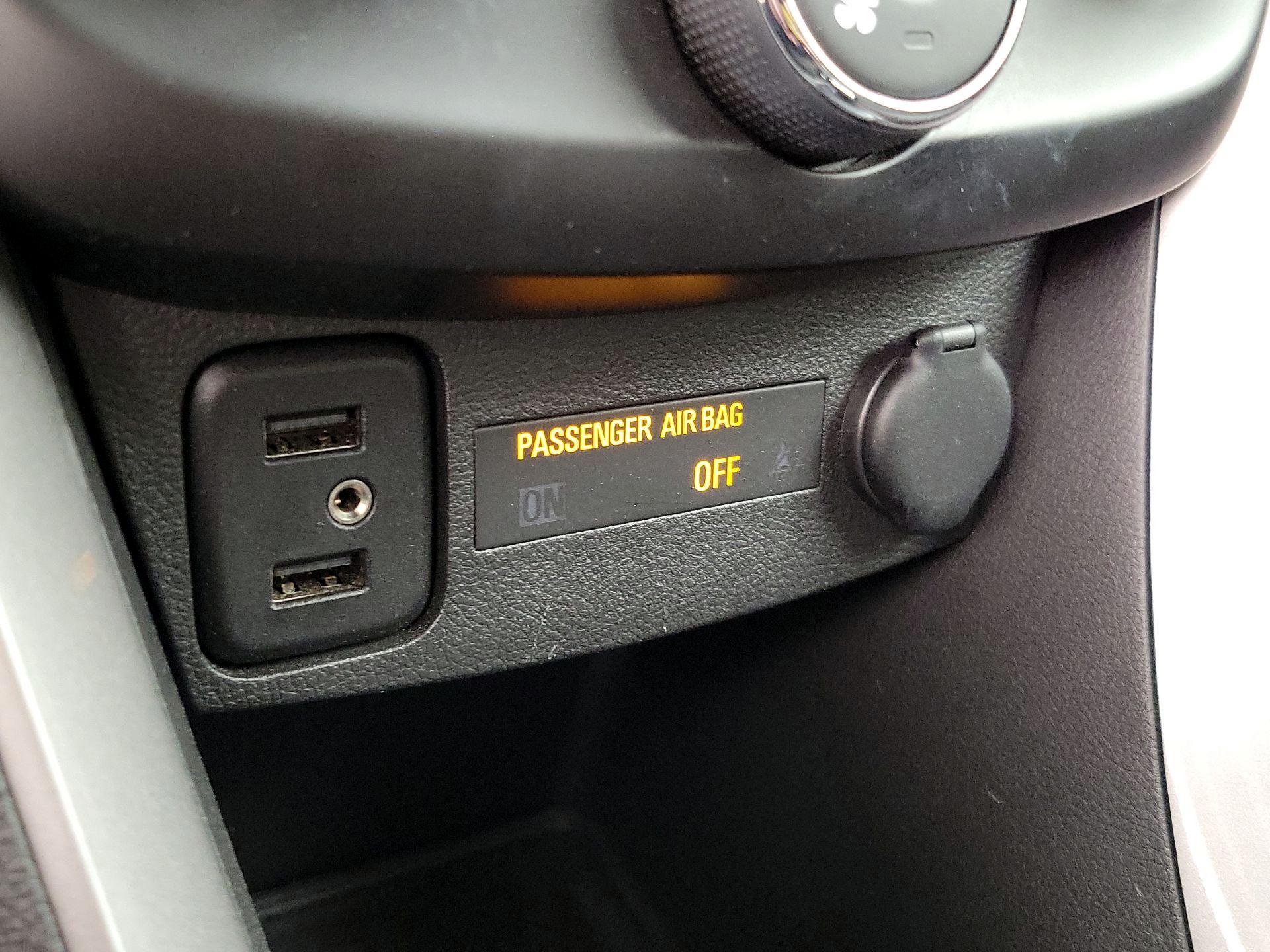 Thumbnail: 2021 Chevrolet Trax - 18