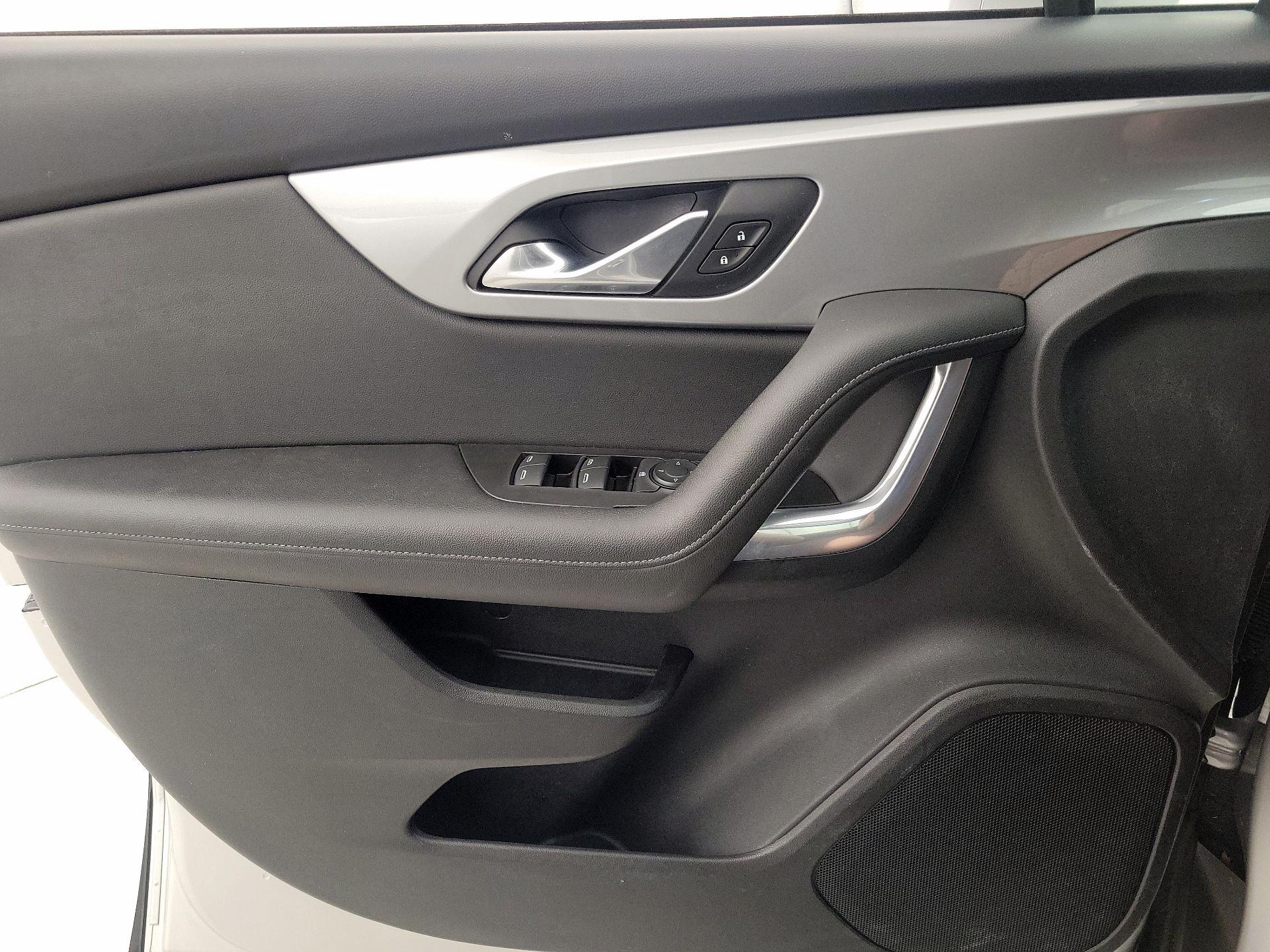 Thumbnail: 2020 Chevrolet Blazer - 12