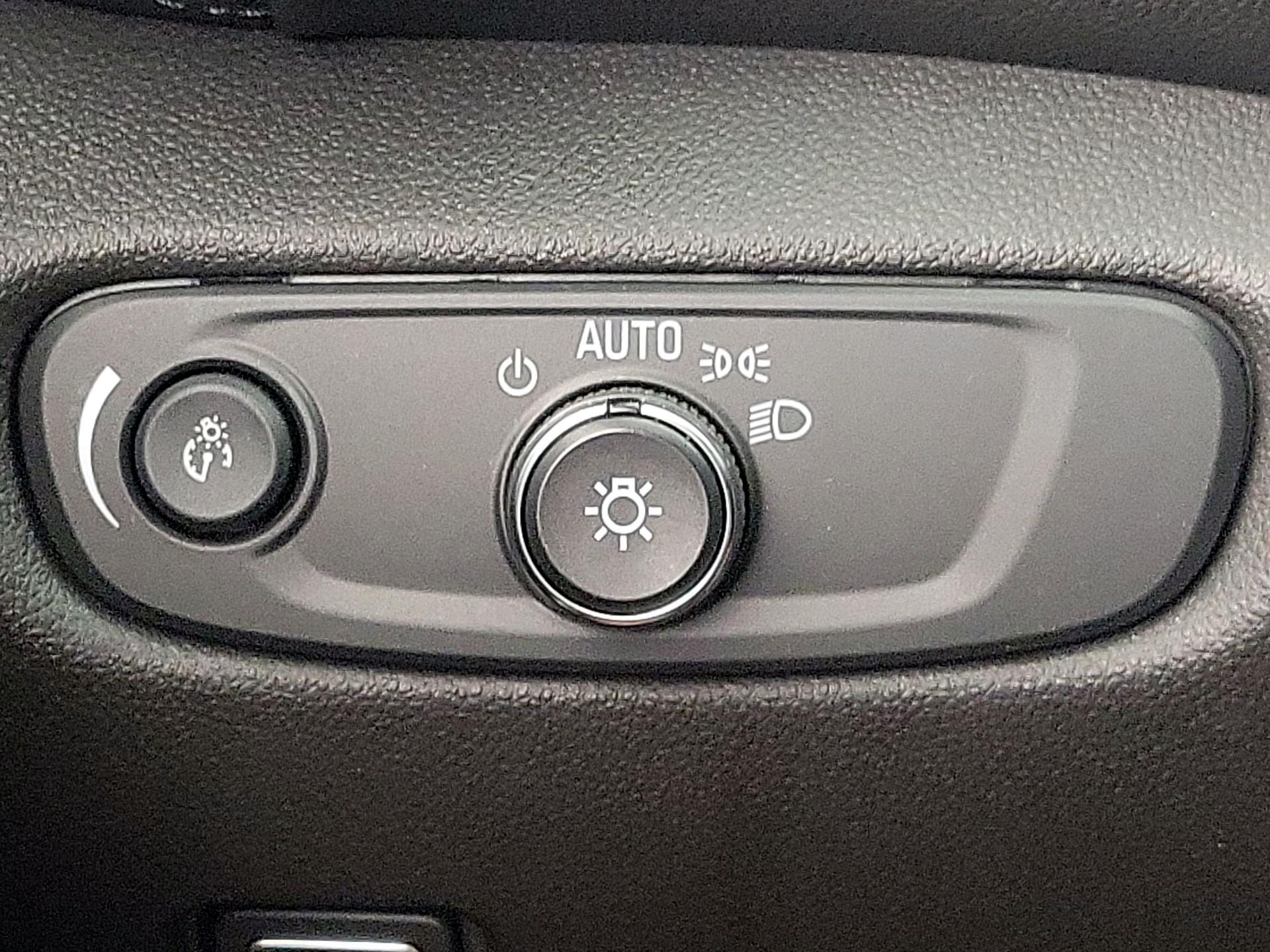 Thumbnail: 2020 Chevrolet Blazer - 13