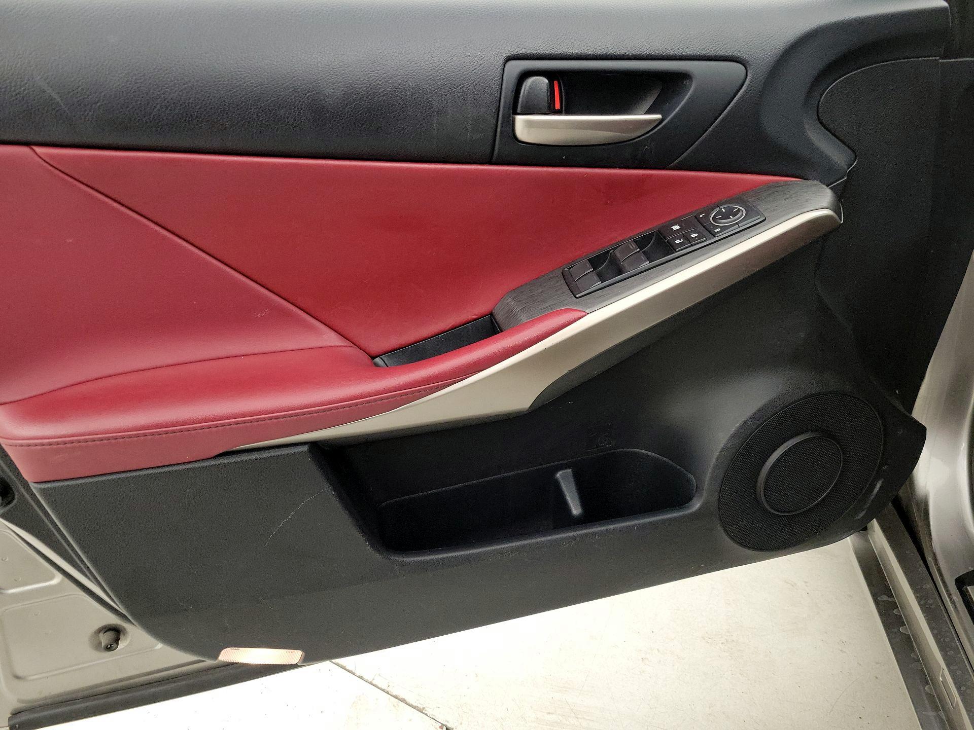 Thumbnail: 2020 Lexus IS - 12