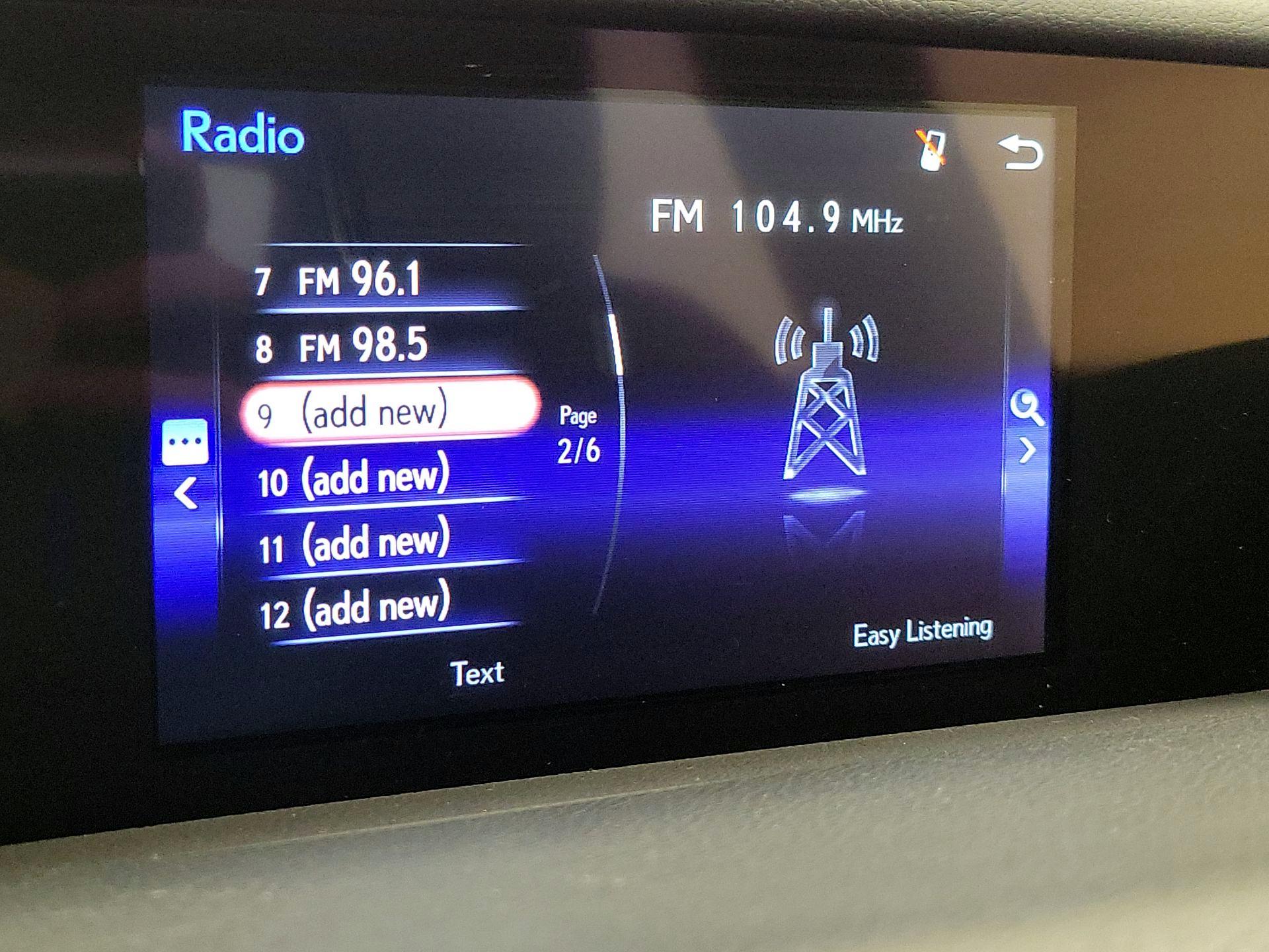 Thumbnail: 2020 Lexus IS - 15