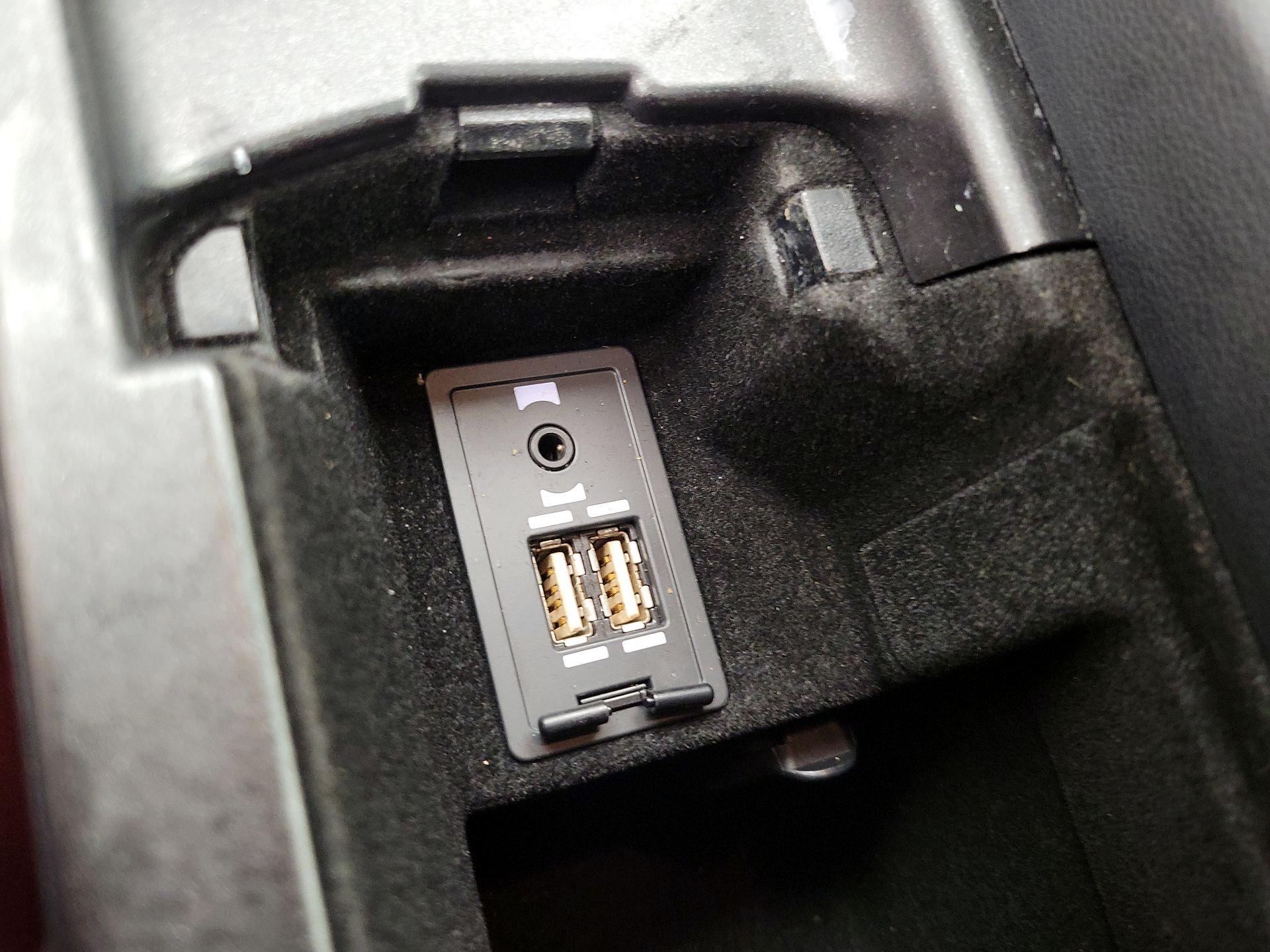 Thumbnail: 2020 Lexus IS - 18