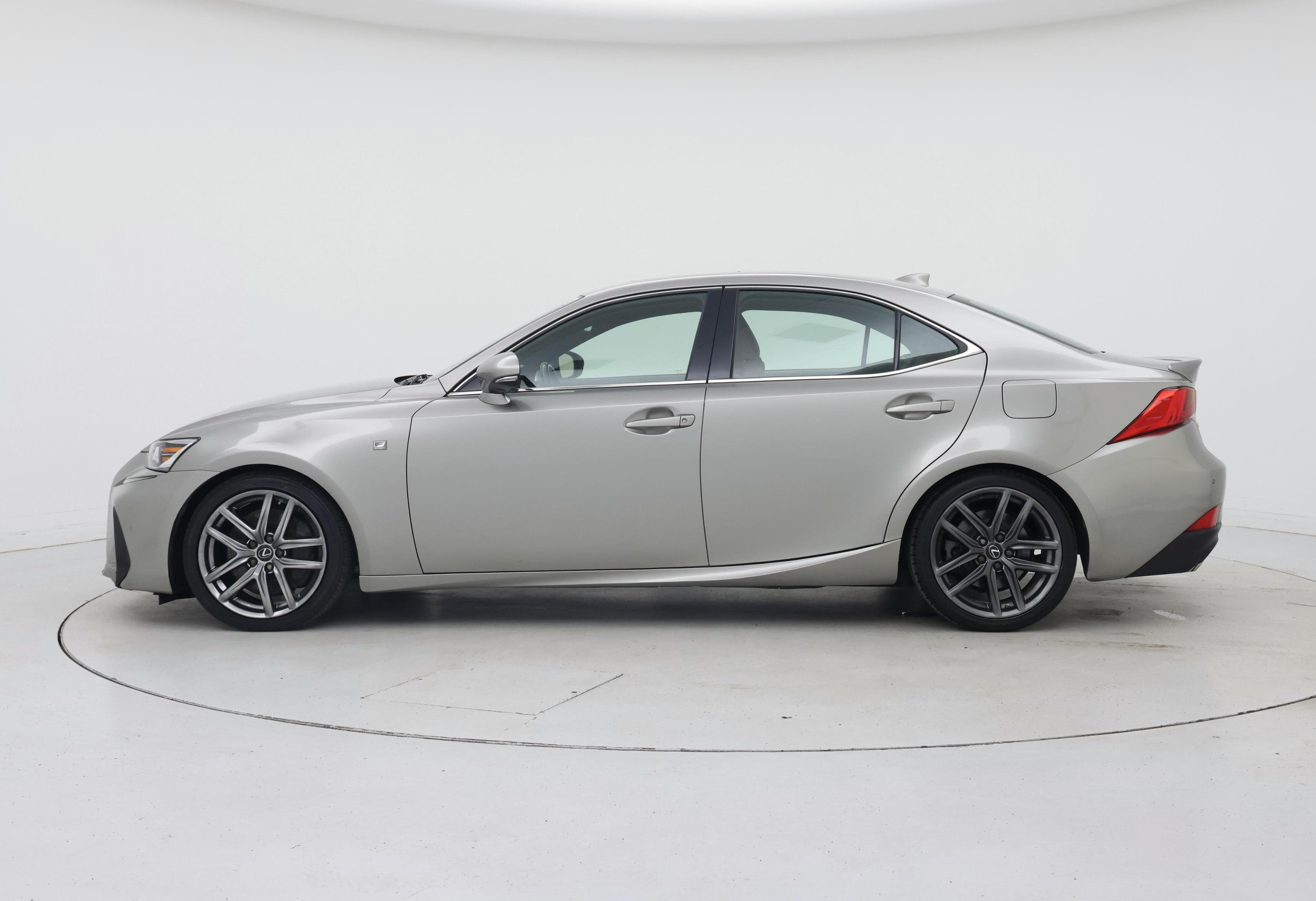 Thumbnail: 2020 Lexus IS - 3