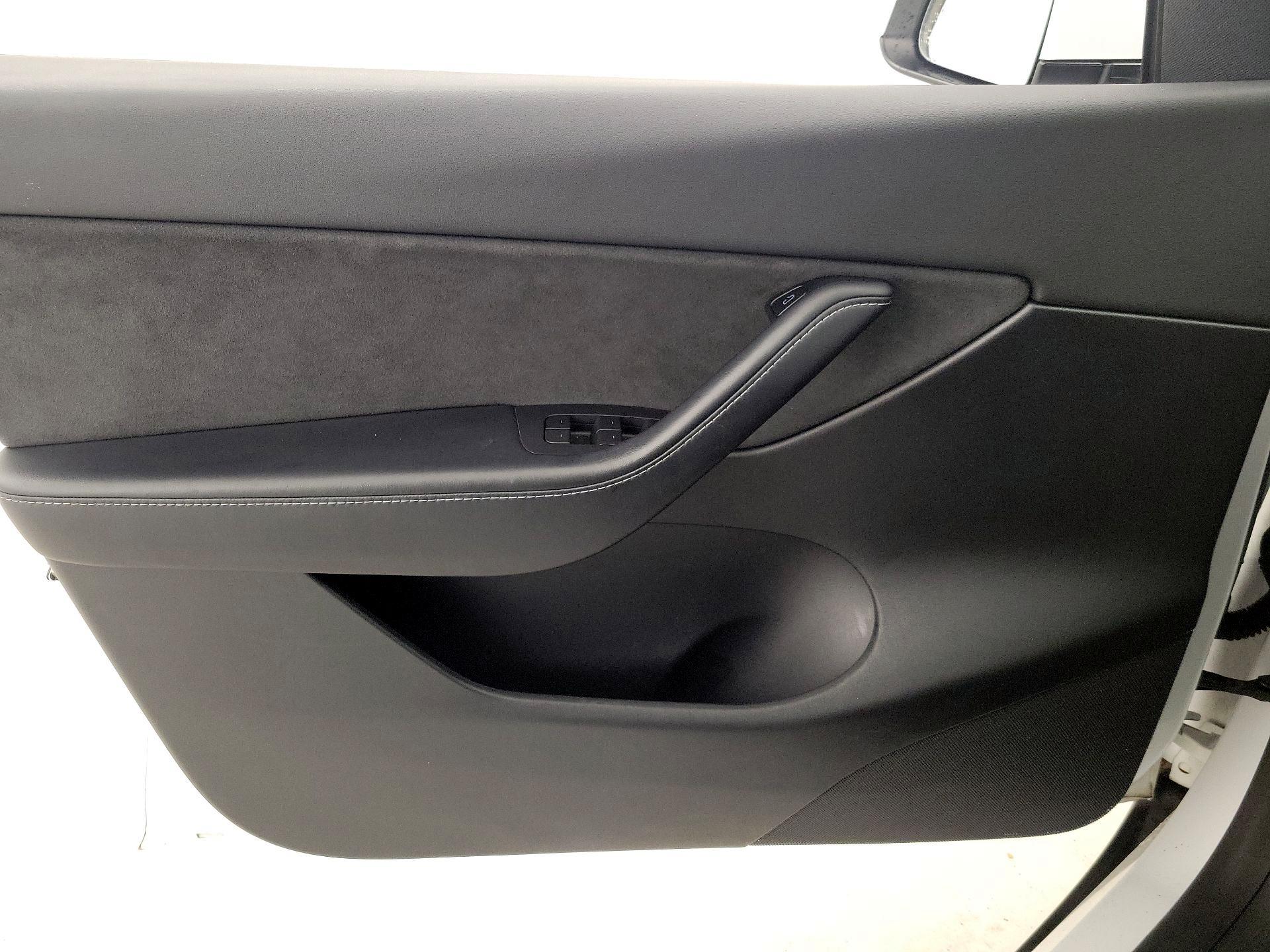 Thumbnail: 2021 Tesla Model Y - 12