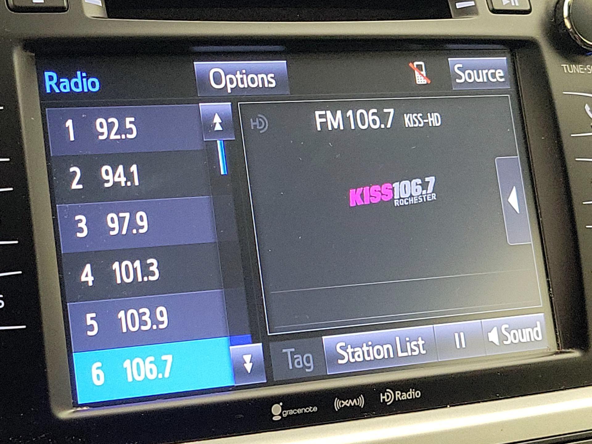 Thumbnail: 2019 Toyota Highlander - 16