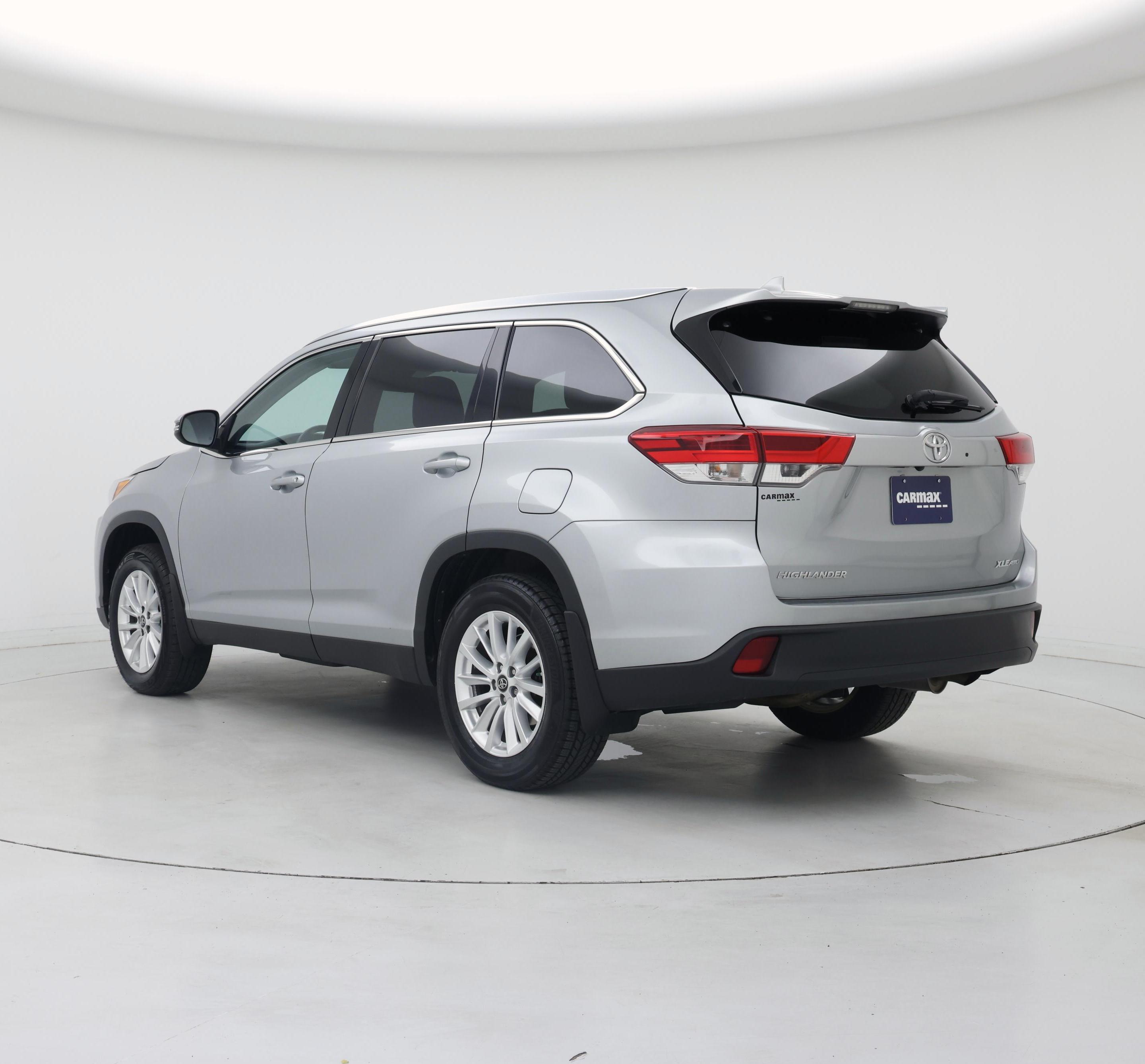 Thumbnail: 2019 Toyota Highlander - 2
