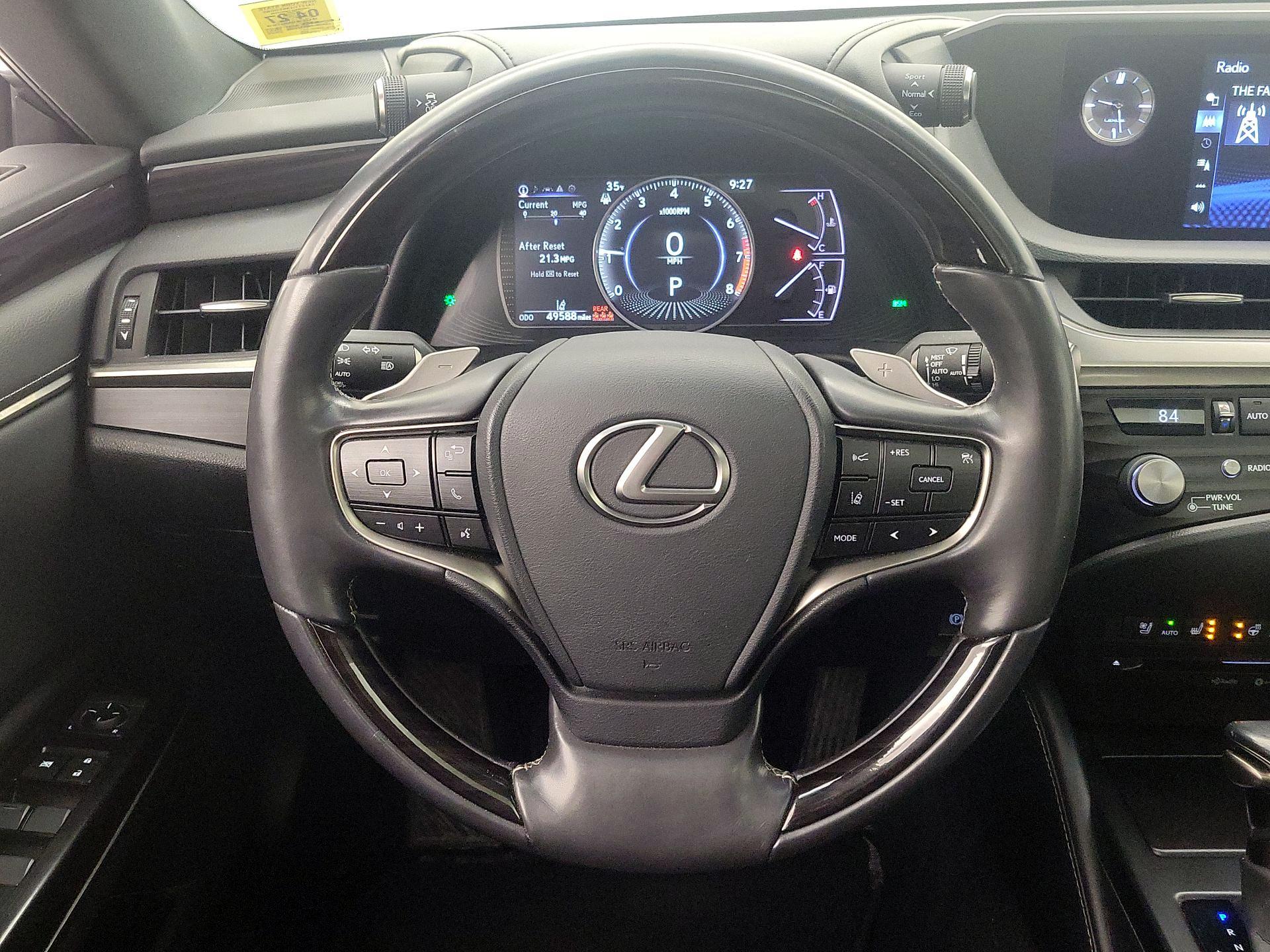 Thumbnail: 2019 Lexus ES - 10