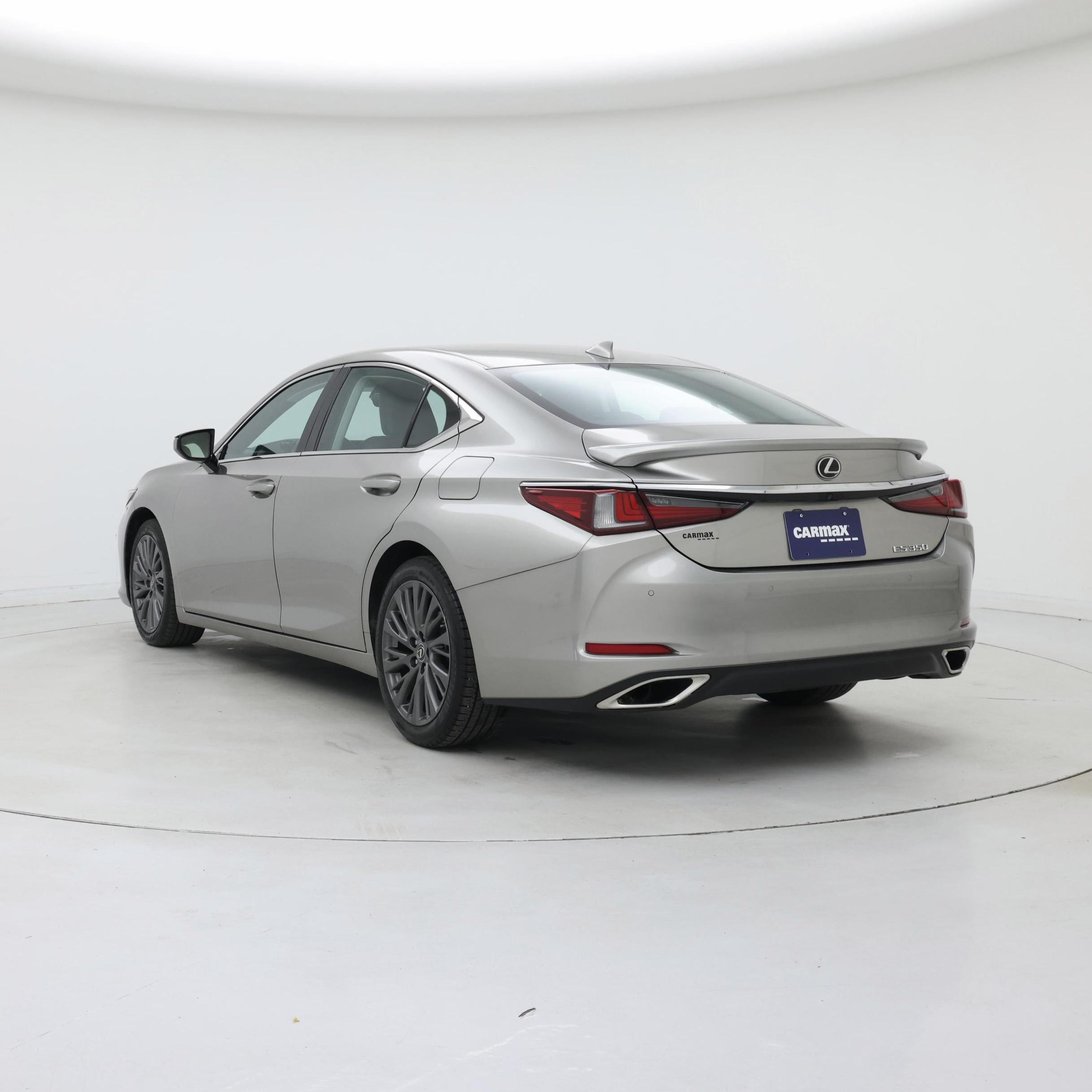 Thumbnail: 2019 Lexus ES - 2