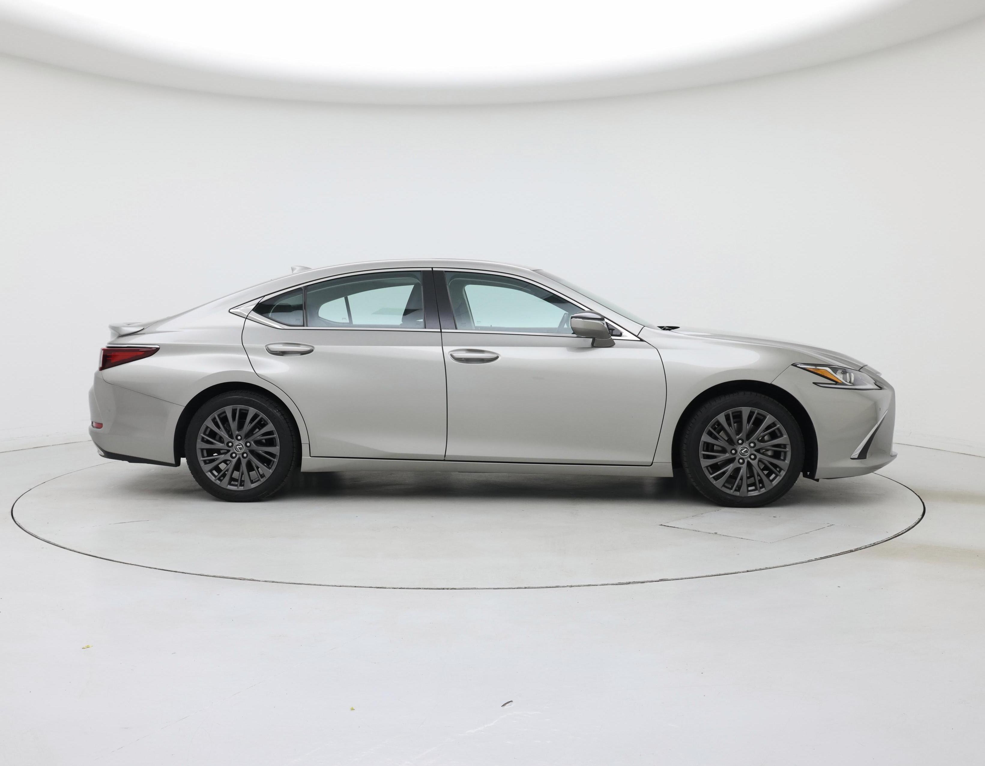 Thumbnail: 2019 Lexus ES - 7