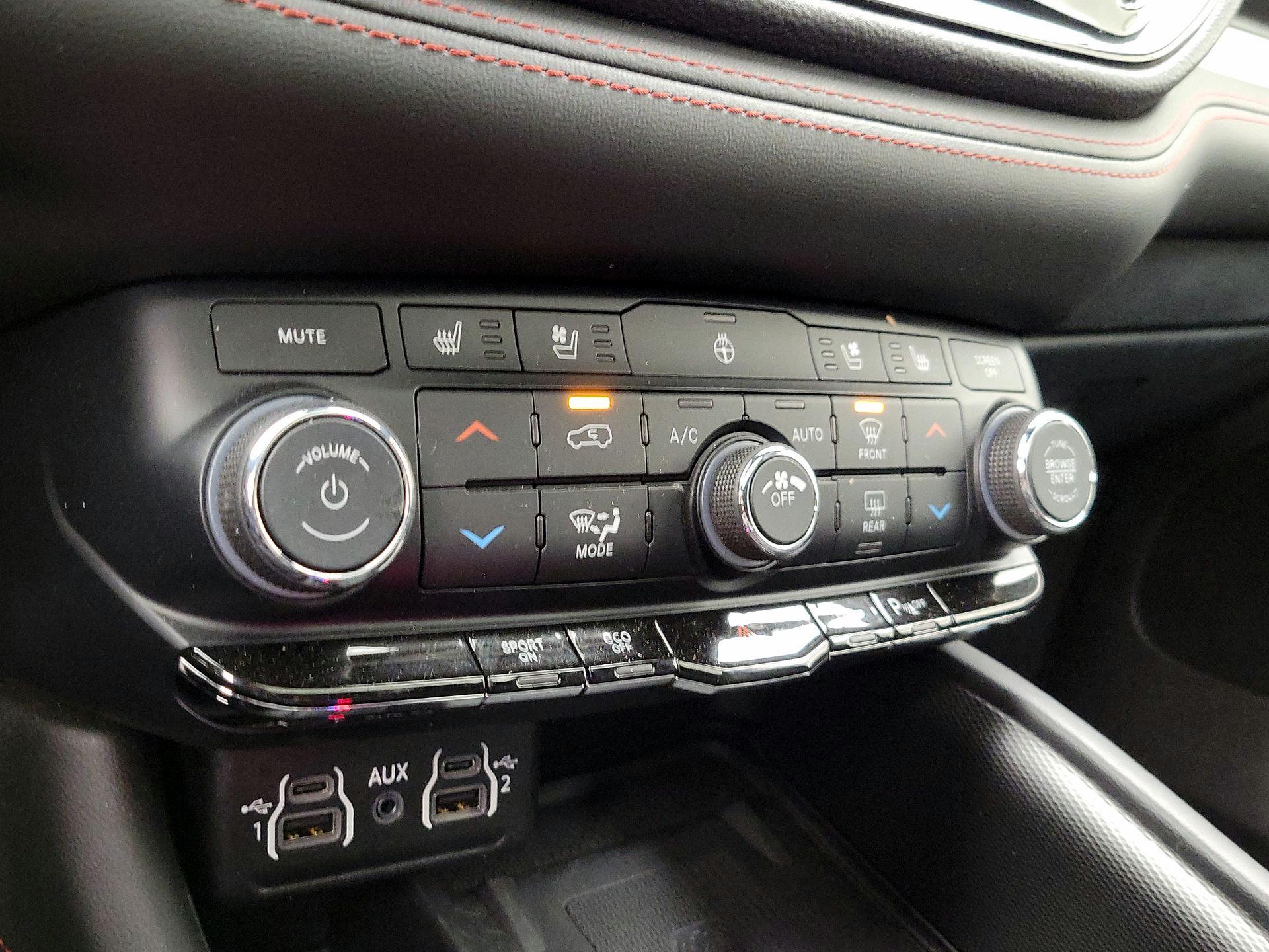 Thumbnail: 2023 Dodge Durango - 17
