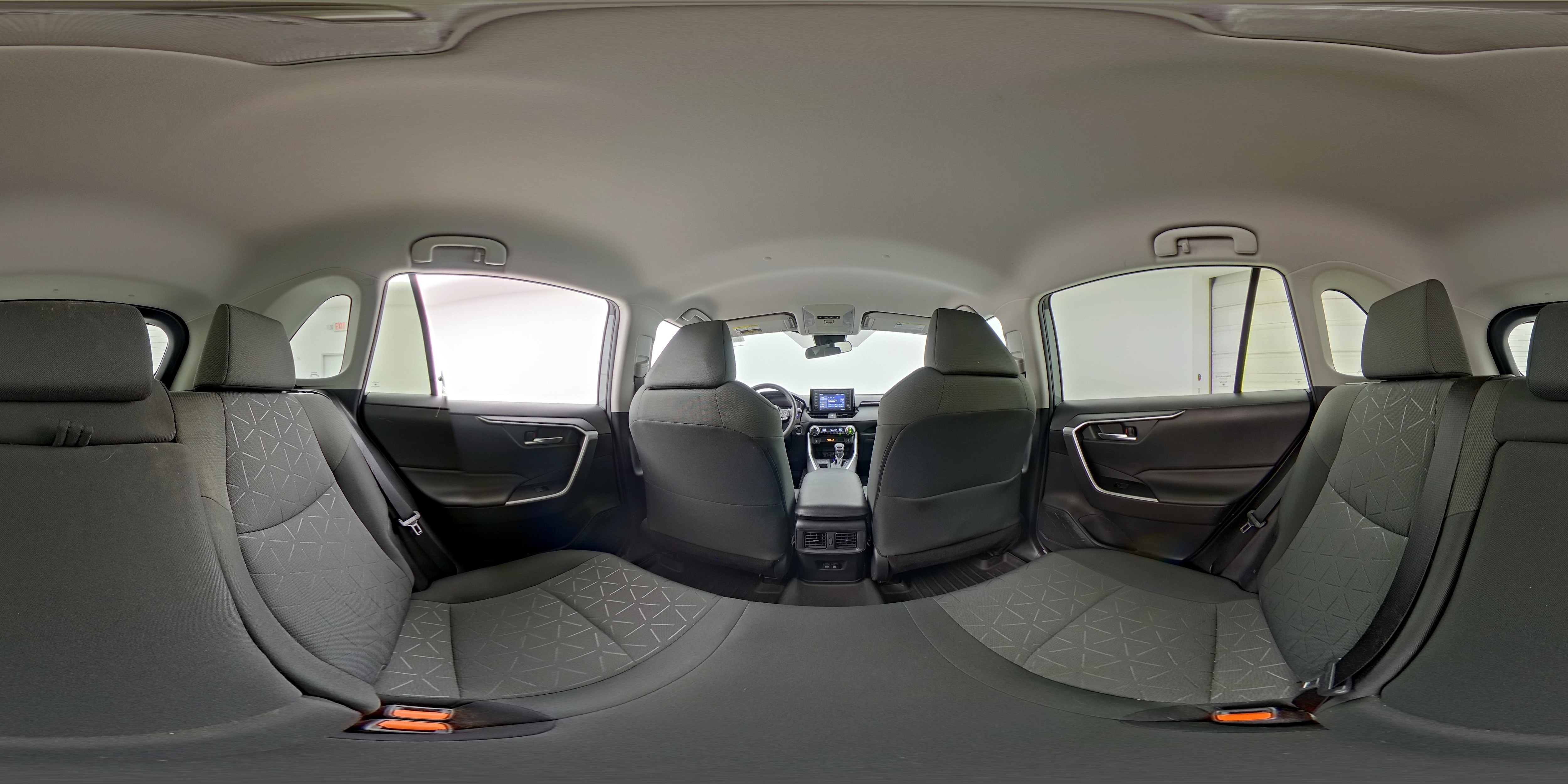 2020 Toyota RAV4 XLE - Photo 25