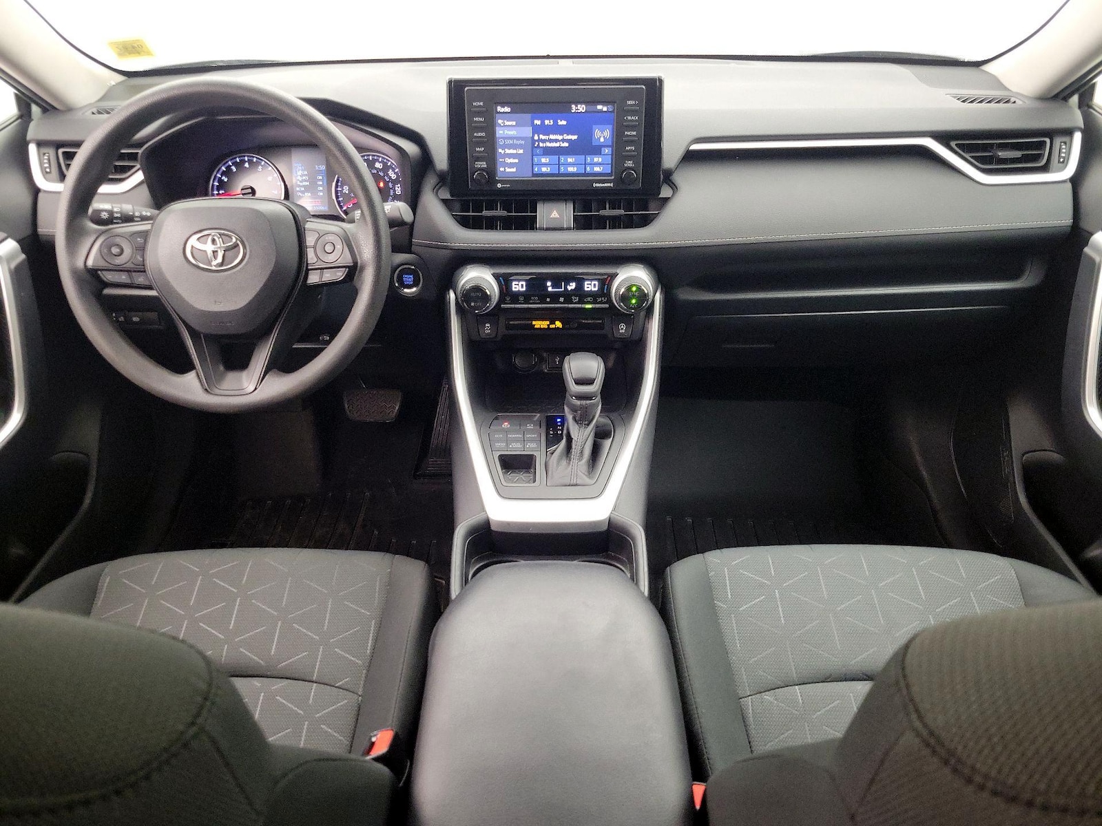 2020 Toyota RAV4 XLE - Photo 10