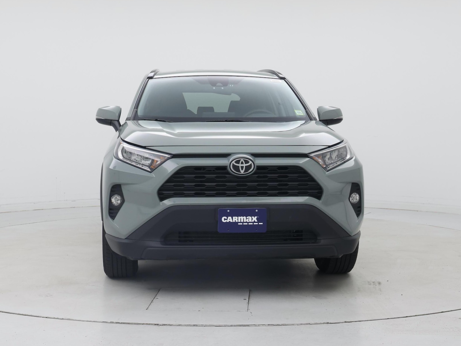 2020 Toyota RAV4 XLE - Photo 6