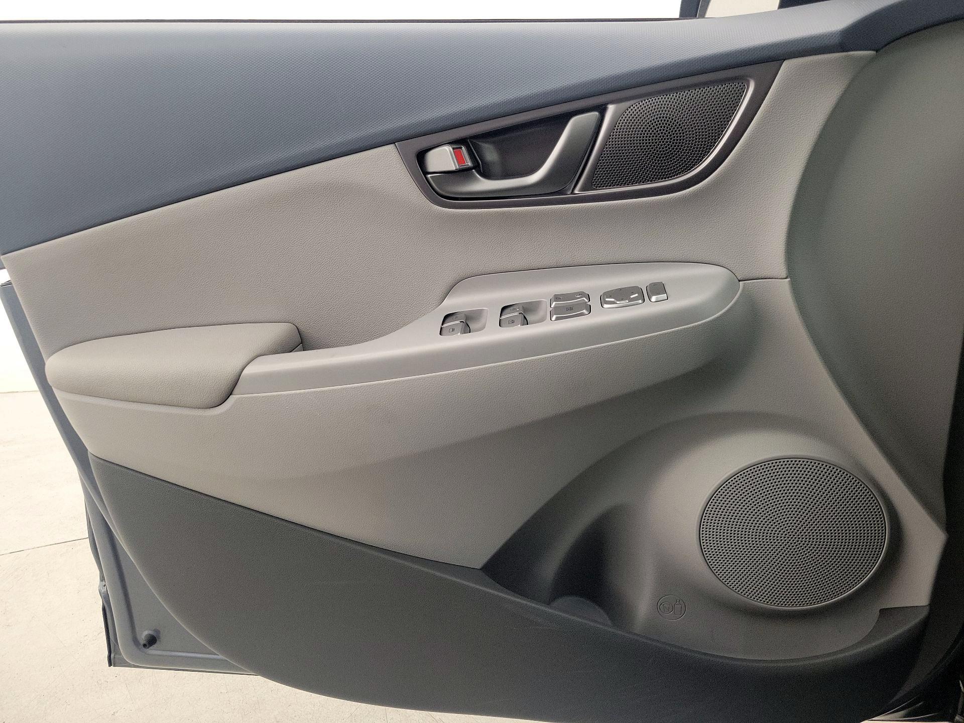 Thumbnail: 2020 Hyundai Kona - 12