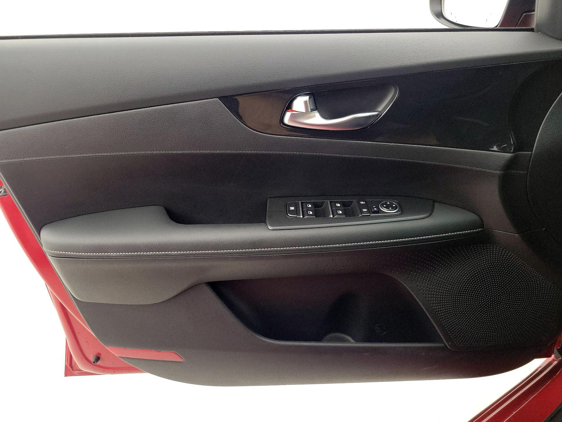 Thumbnail: 2024 Kia Forte - 12