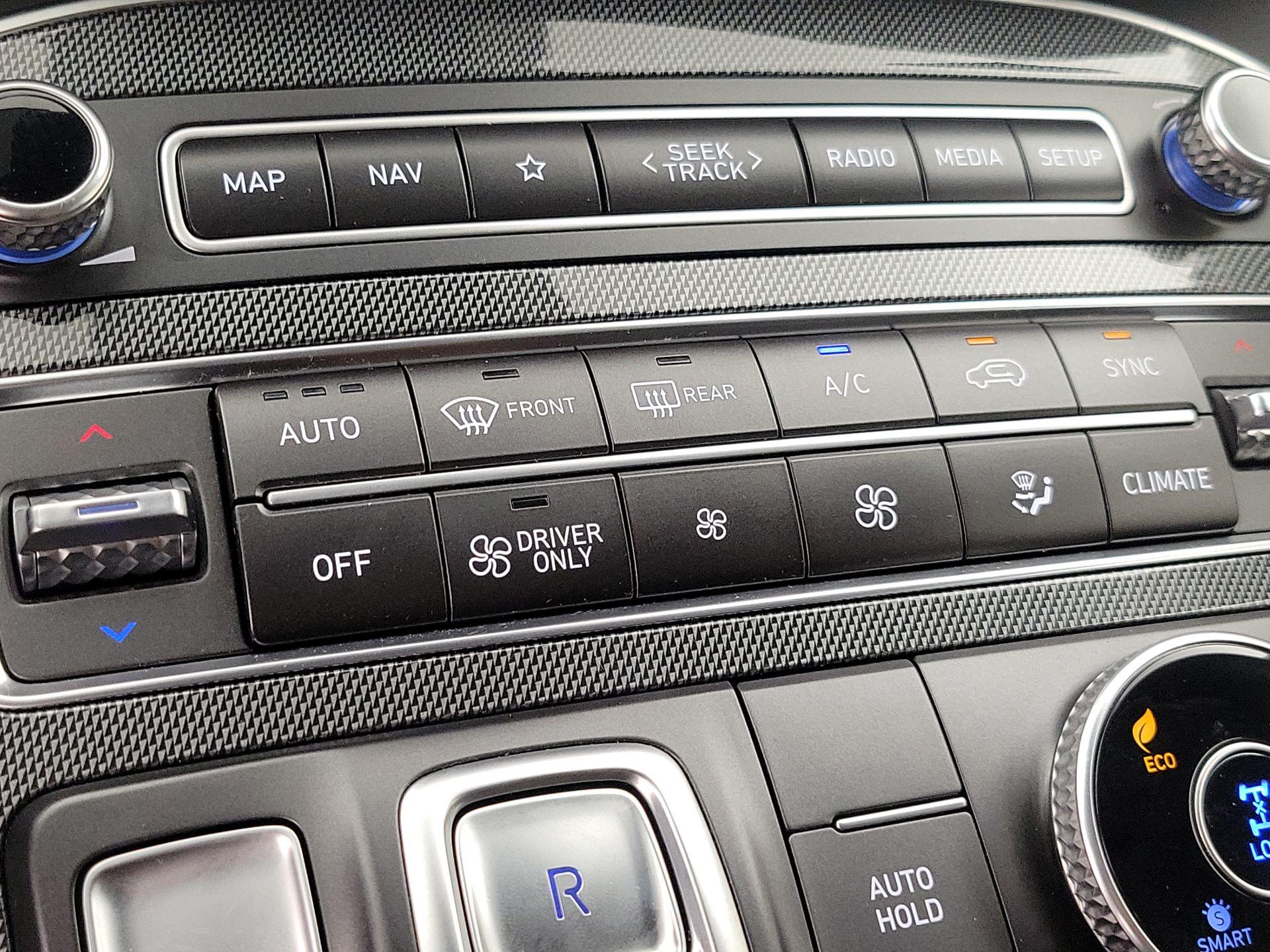 Thumbnail: 2023 Hyundai Santa Fe - 17