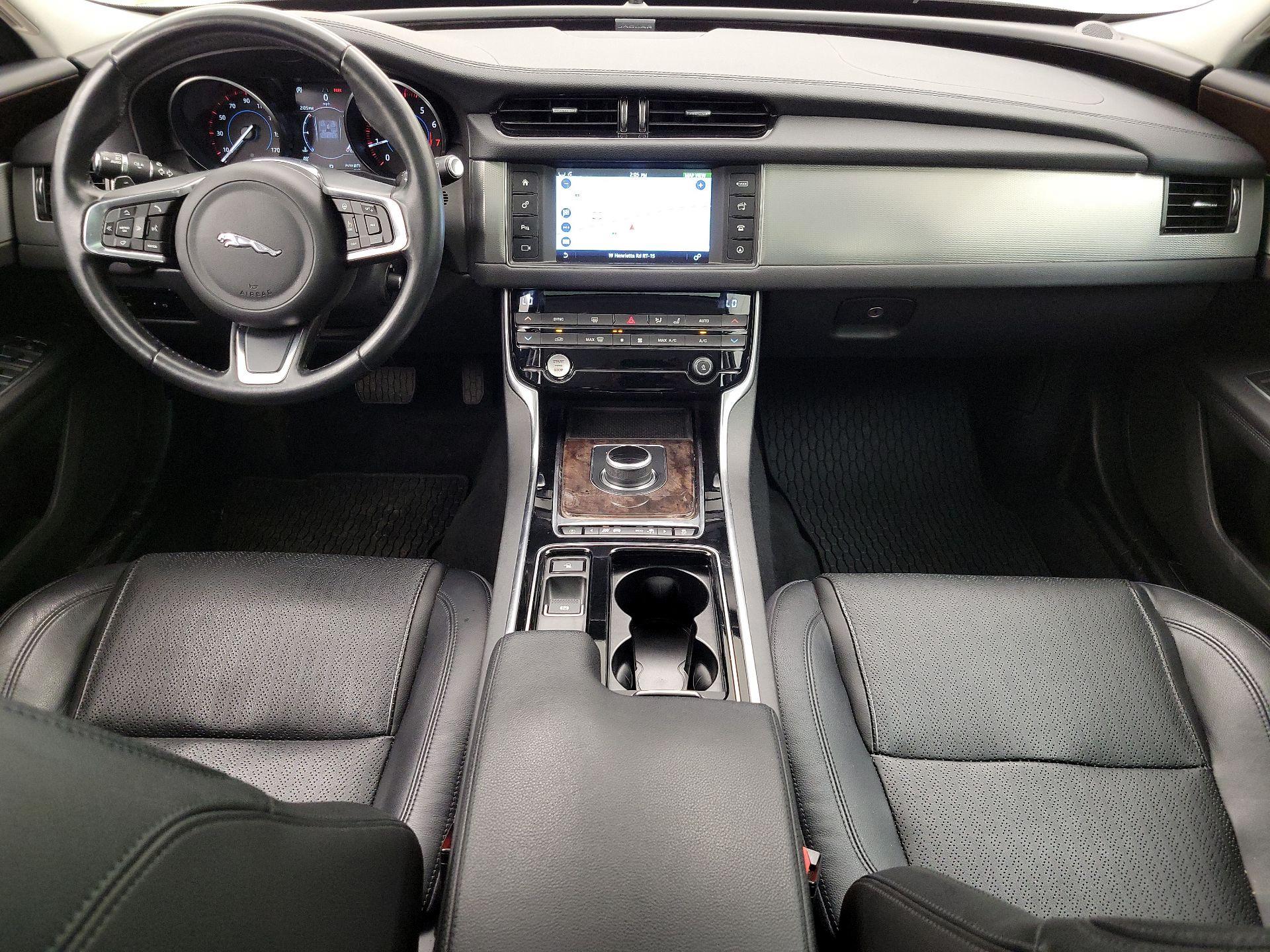 Thumbnail: 2018 Jaguar XF - 9