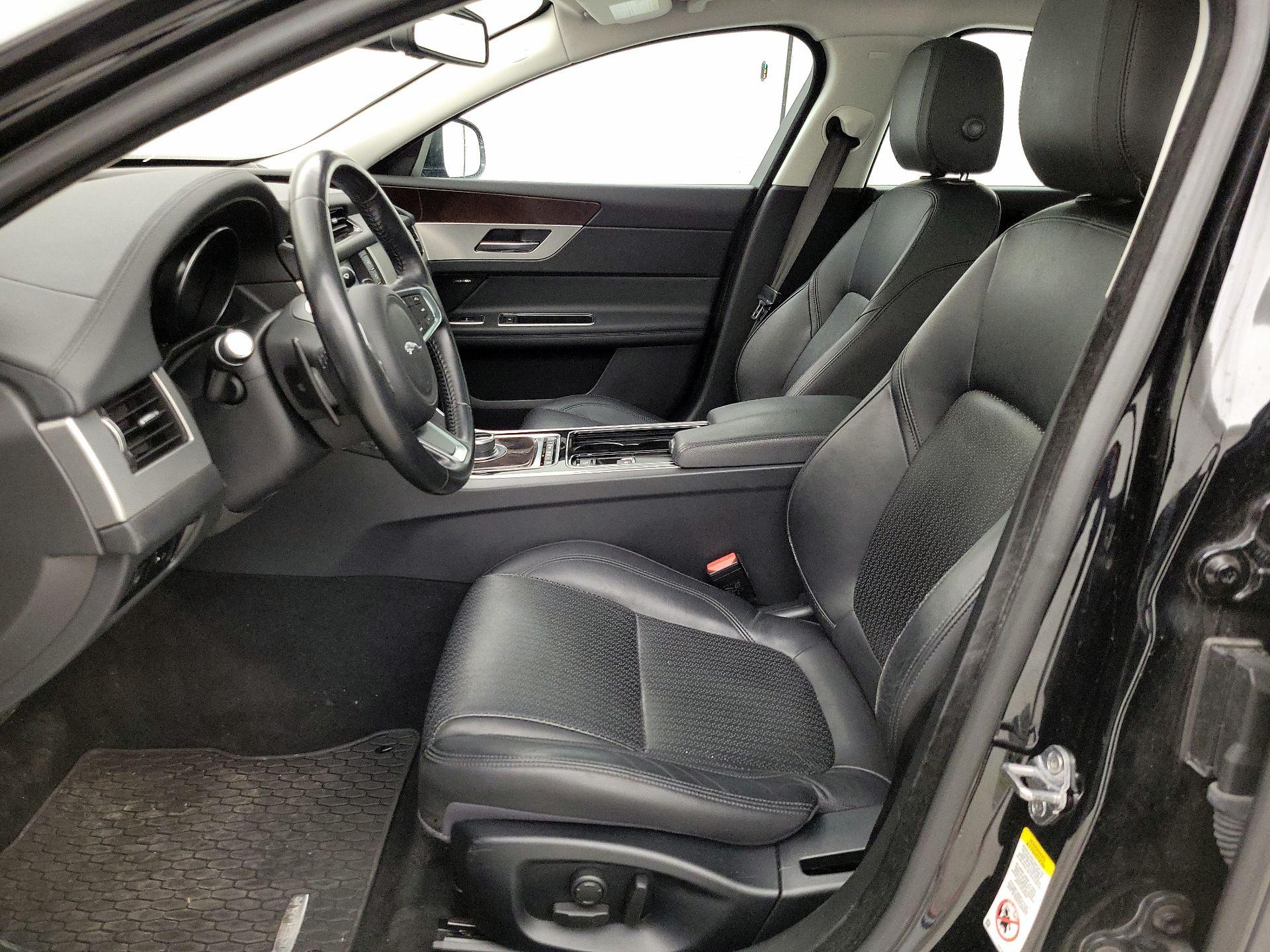 Thumbnail: 2018 Jaguar XF - 11