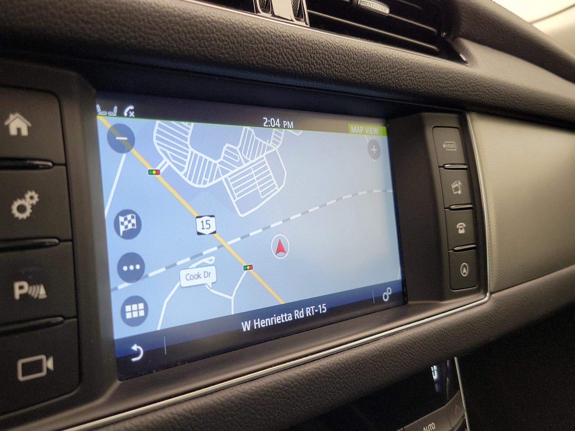 Thumbnail: 2018 Jaguar XF - 14