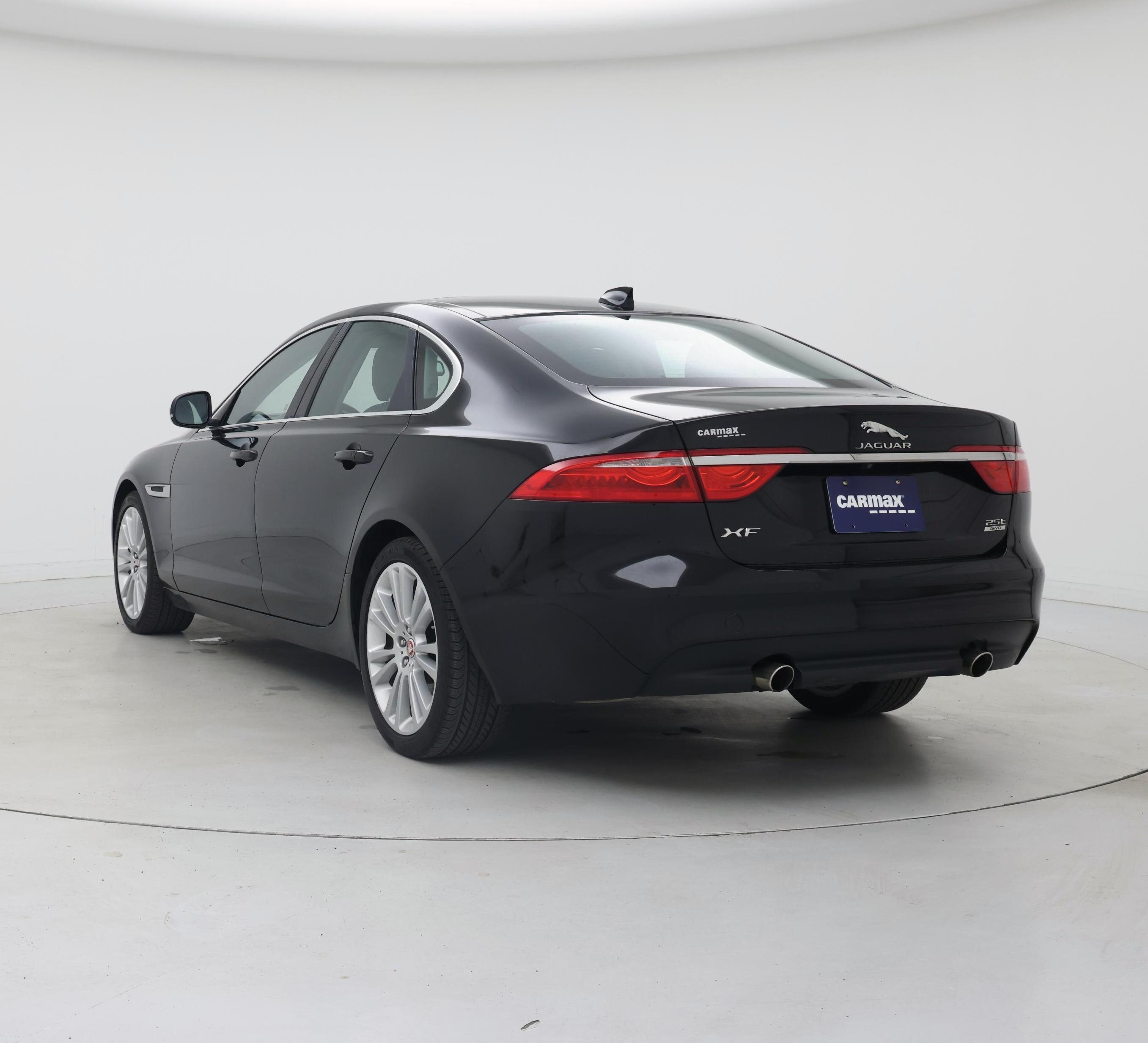 Thumbnail: 2018 Jaguar XF - 2